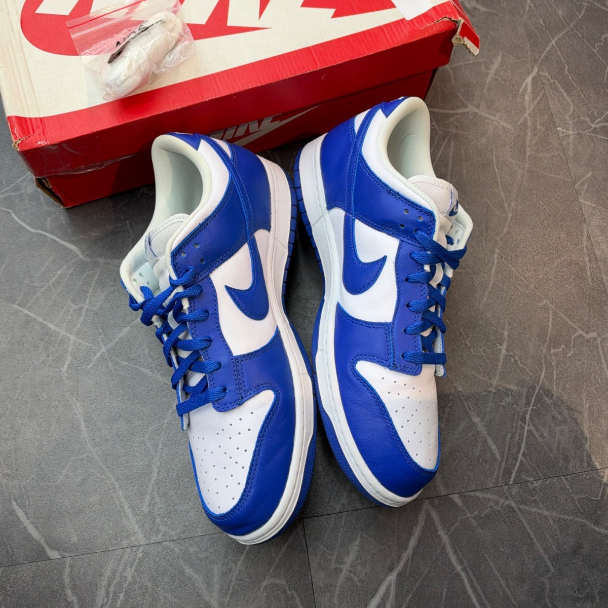 Nike Dunk Low SP Kentucky - Image 2