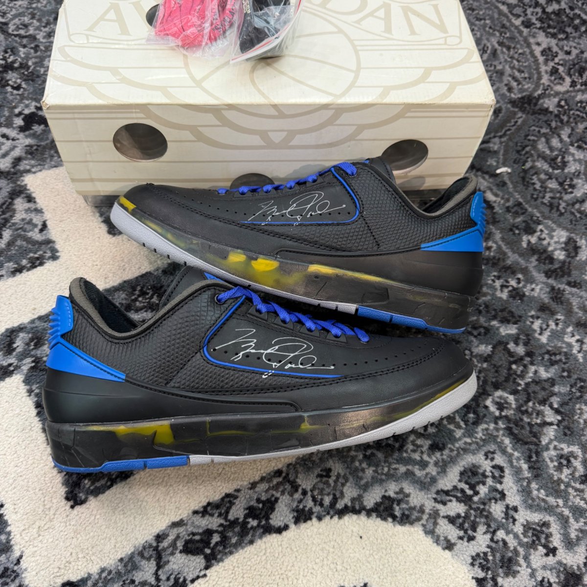 Jordan 2 Retro Low SP Off-White Black Blue - front