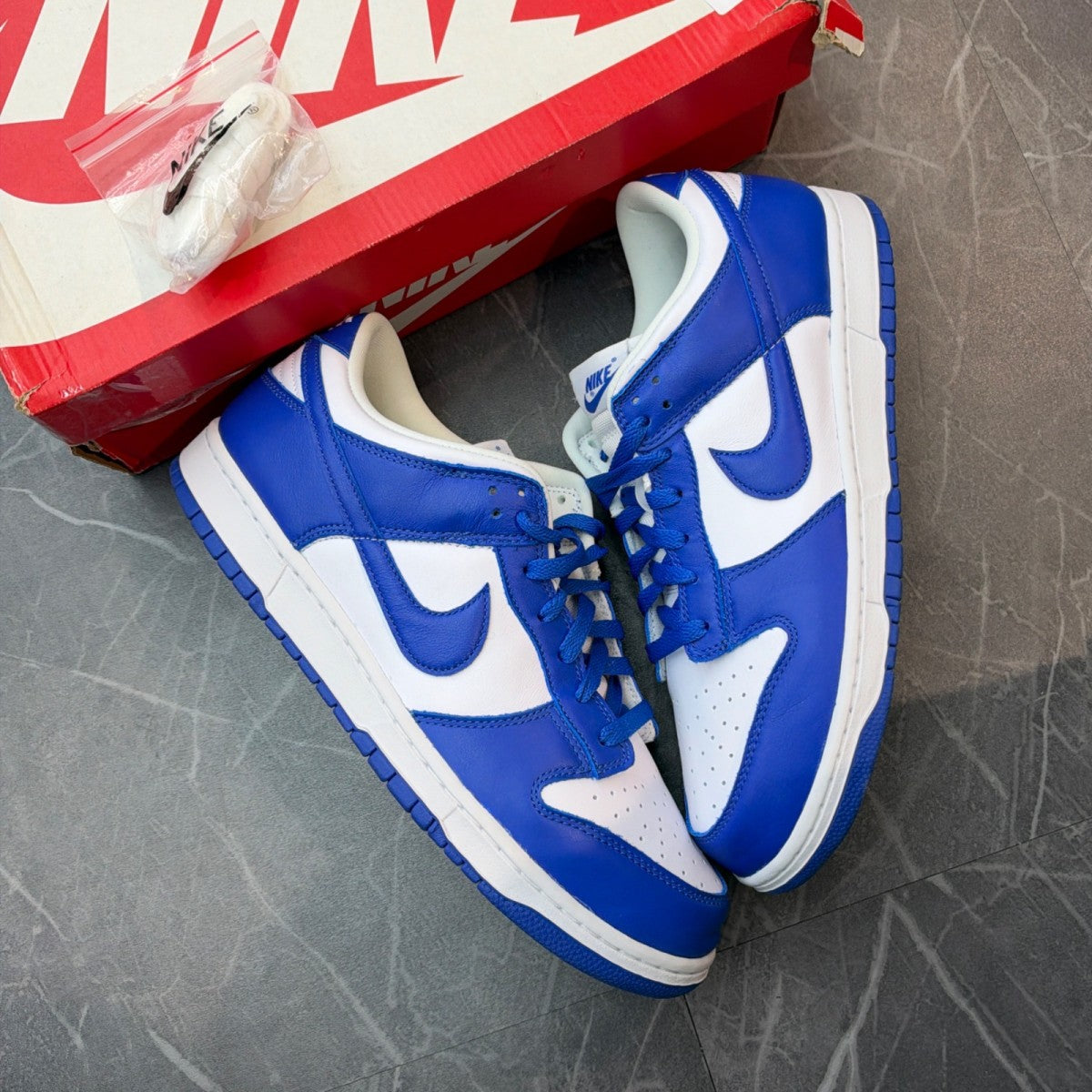 Nike Dunk Low SP Kentucky - Image 1