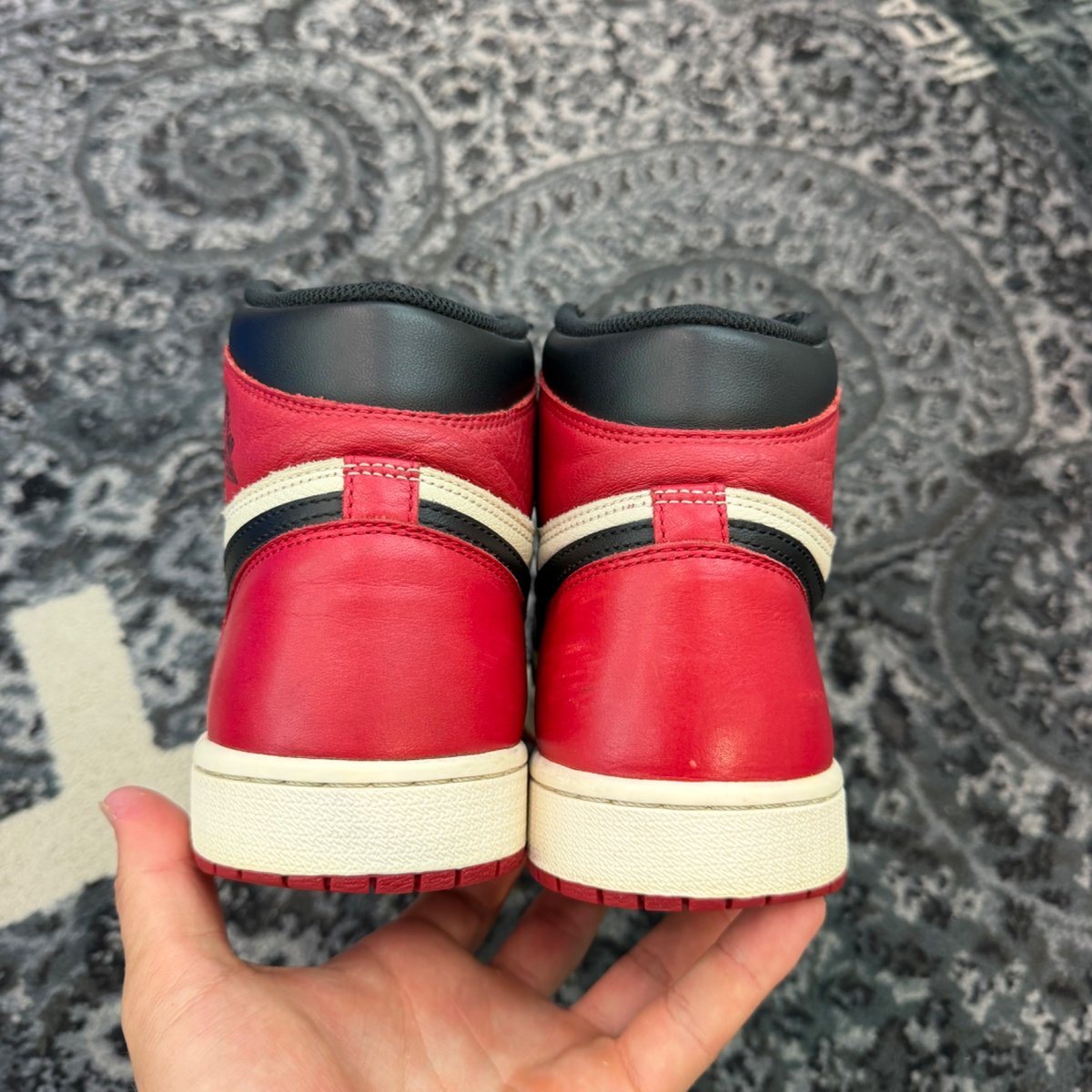 Jordan 1 Retro High Bred Toe - tag