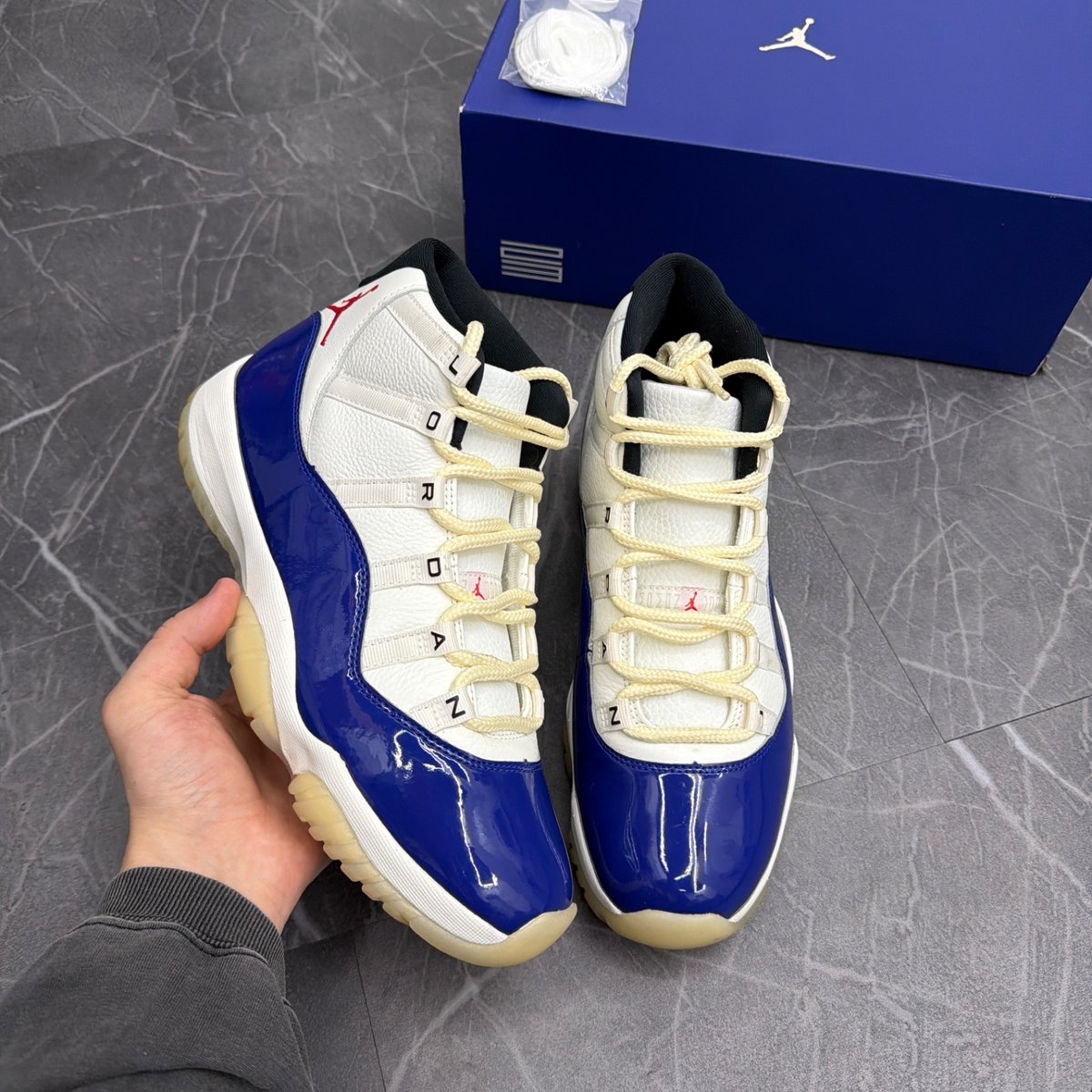 Jordan 11 Retro Rare Air (Size 10) (Lightly Worn)