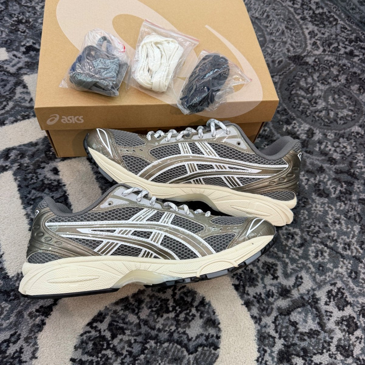 ASICS Gel-Kayano 14 Kith Chicago - back