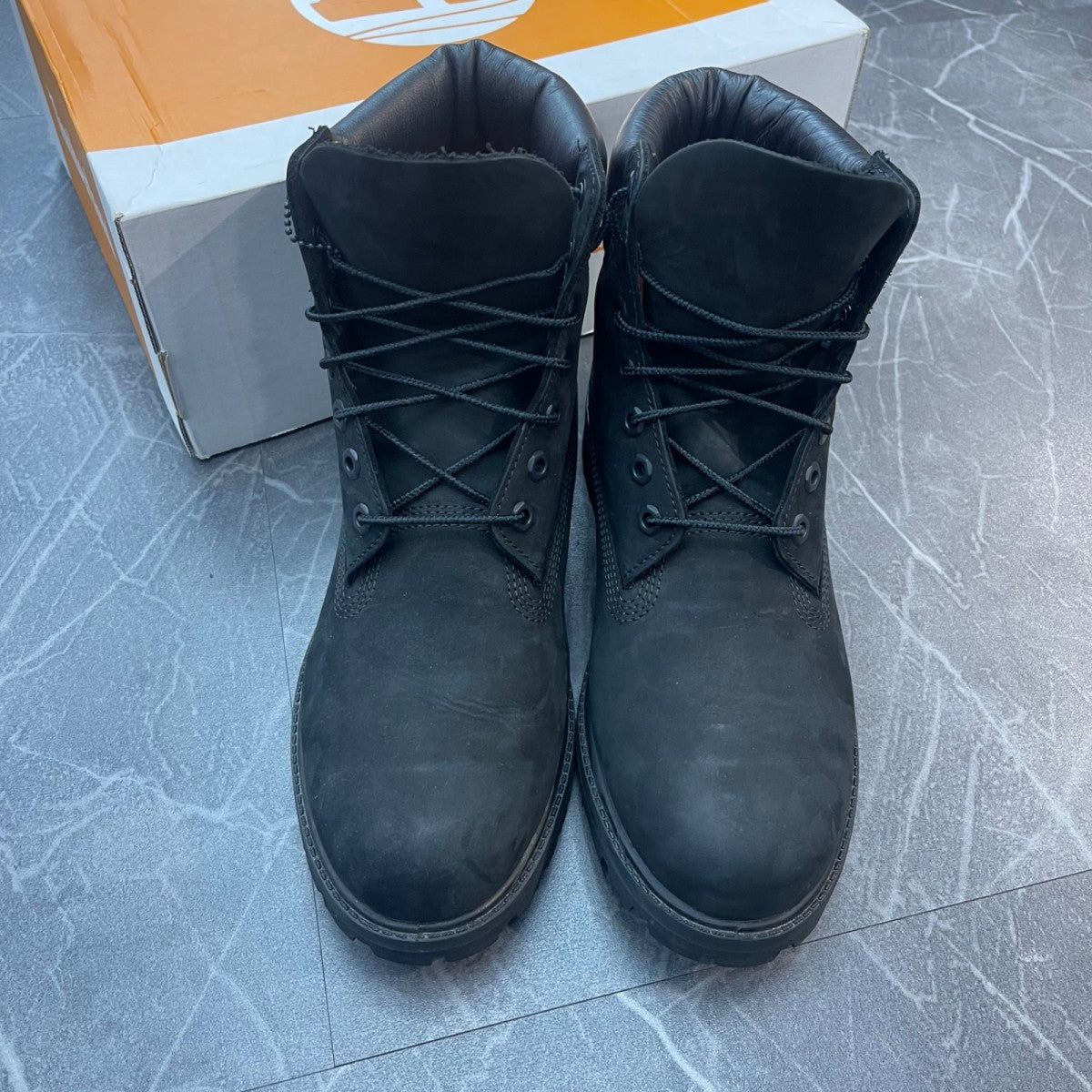 Timberland 6" Boot Black Nubuck Premium - Image 2