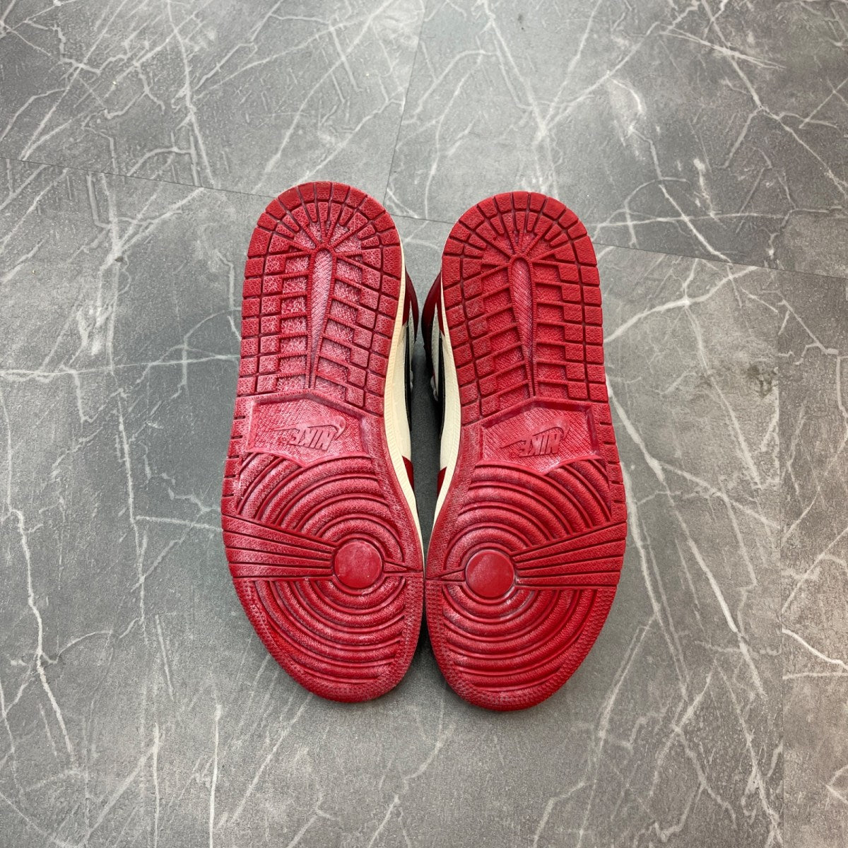 Jordan 1 Retro High OG Chicago Lost and Found - Image 5