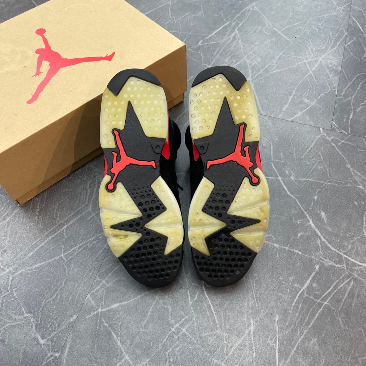 Jordan 6 Retro Infrared Salesman (Size 11) (Lightly Worn)