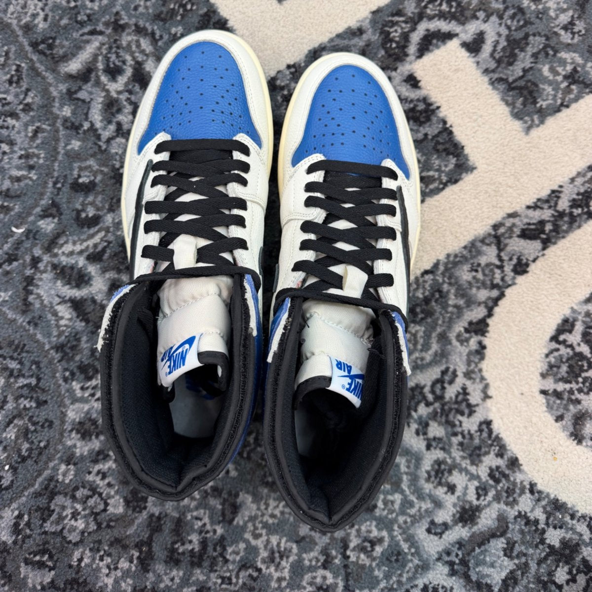 Jordan 1 Retro High OG SP Fragment x Travis Scott - side