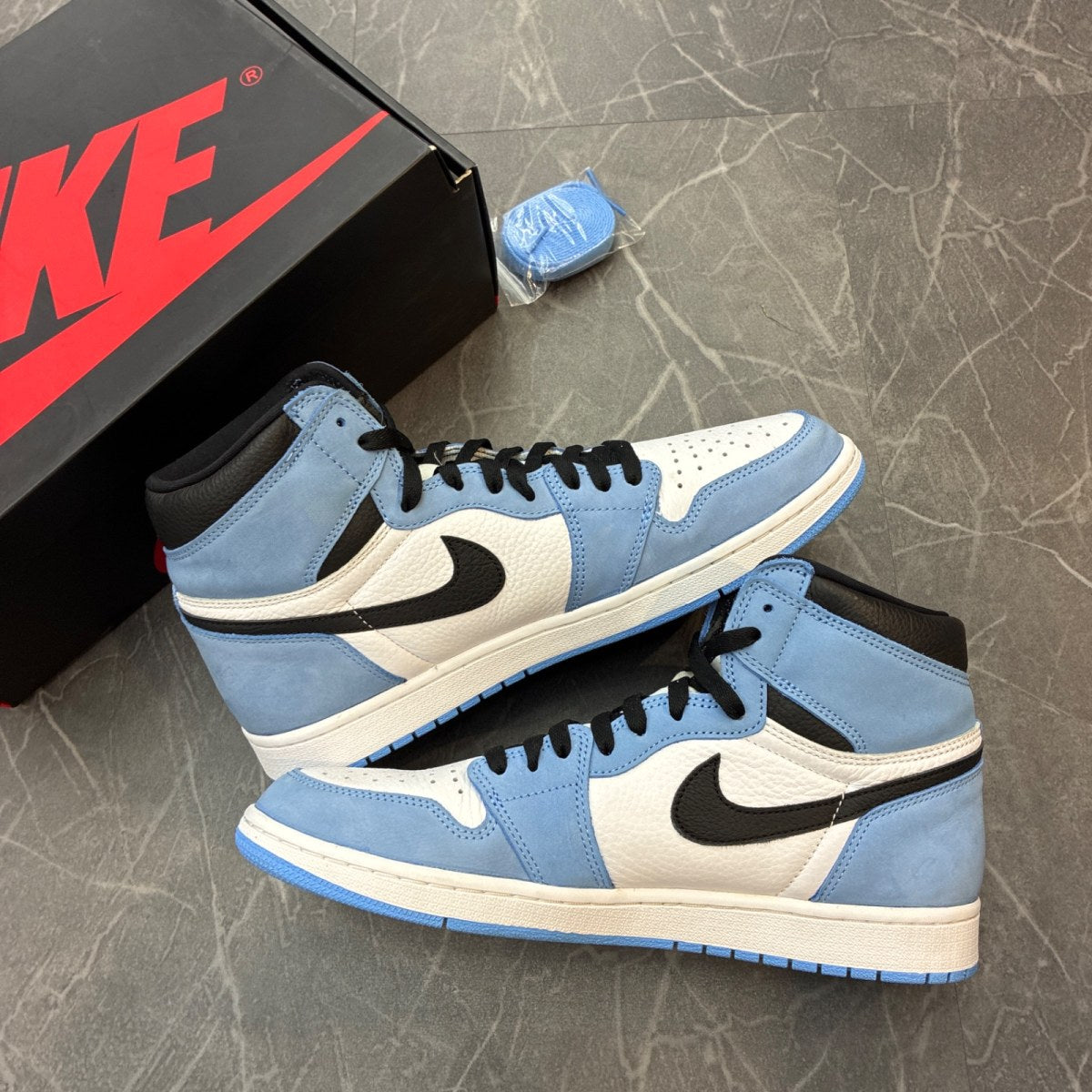 Jordan 1 Retro High OG University Blue - Image 3