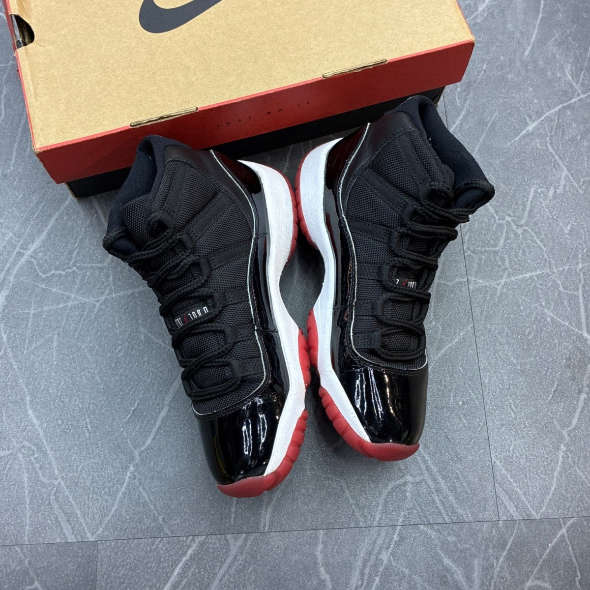 Jordan 11 Retro Playoffs Bred (2019) (GS) - Image 2