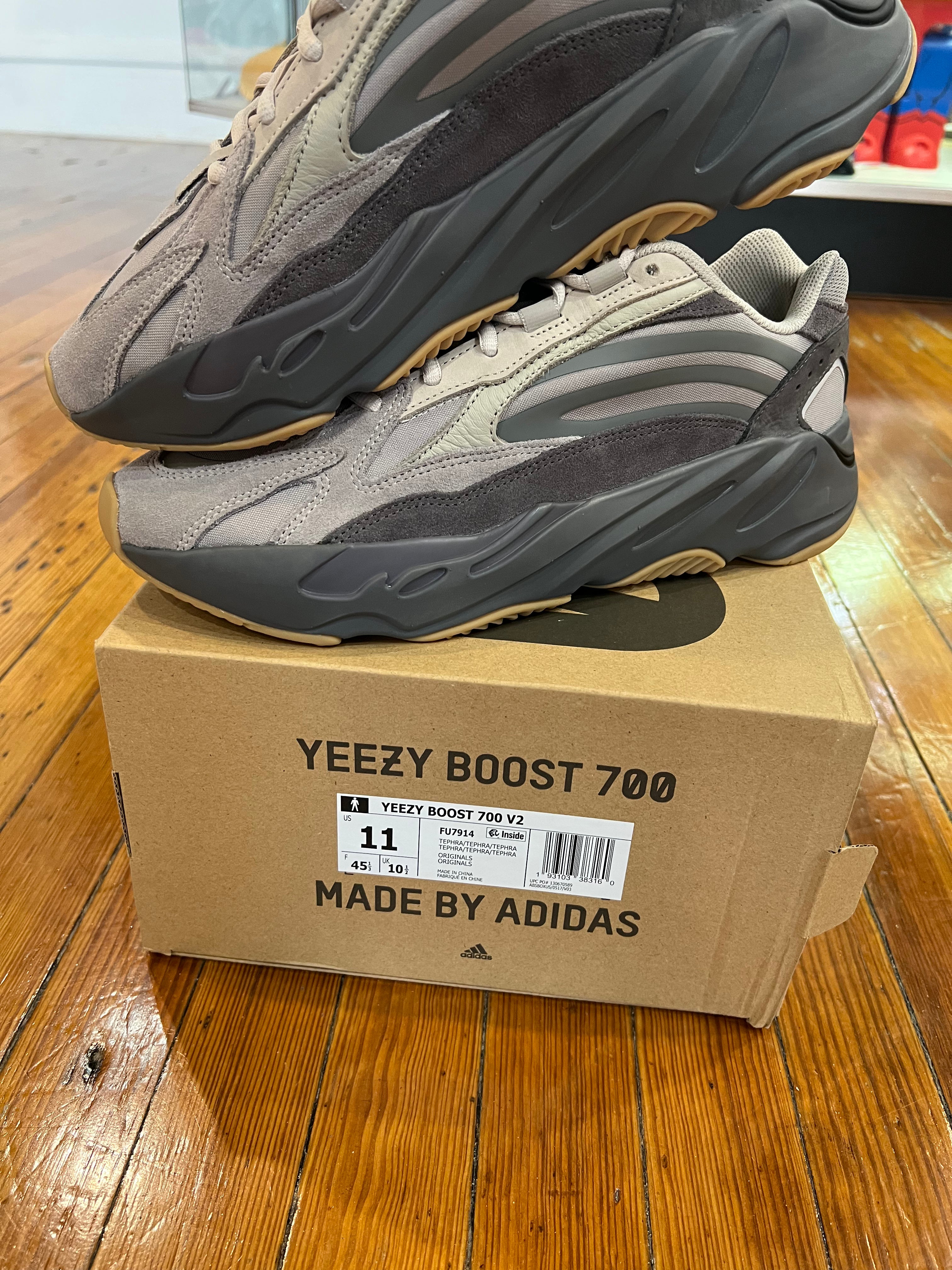 Yeezy 700 Tephra