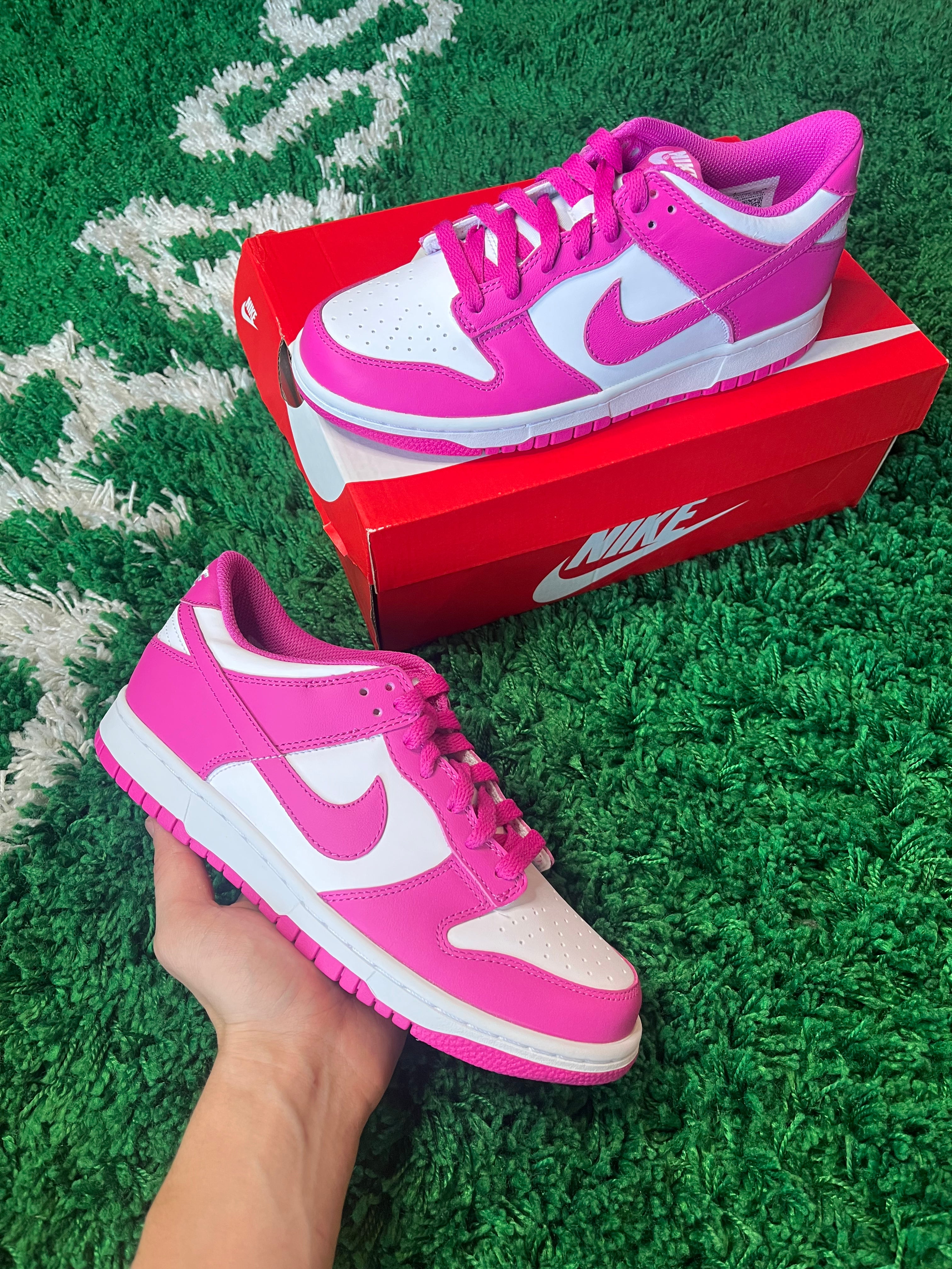 Nike Dunk “Active Fuchsia”