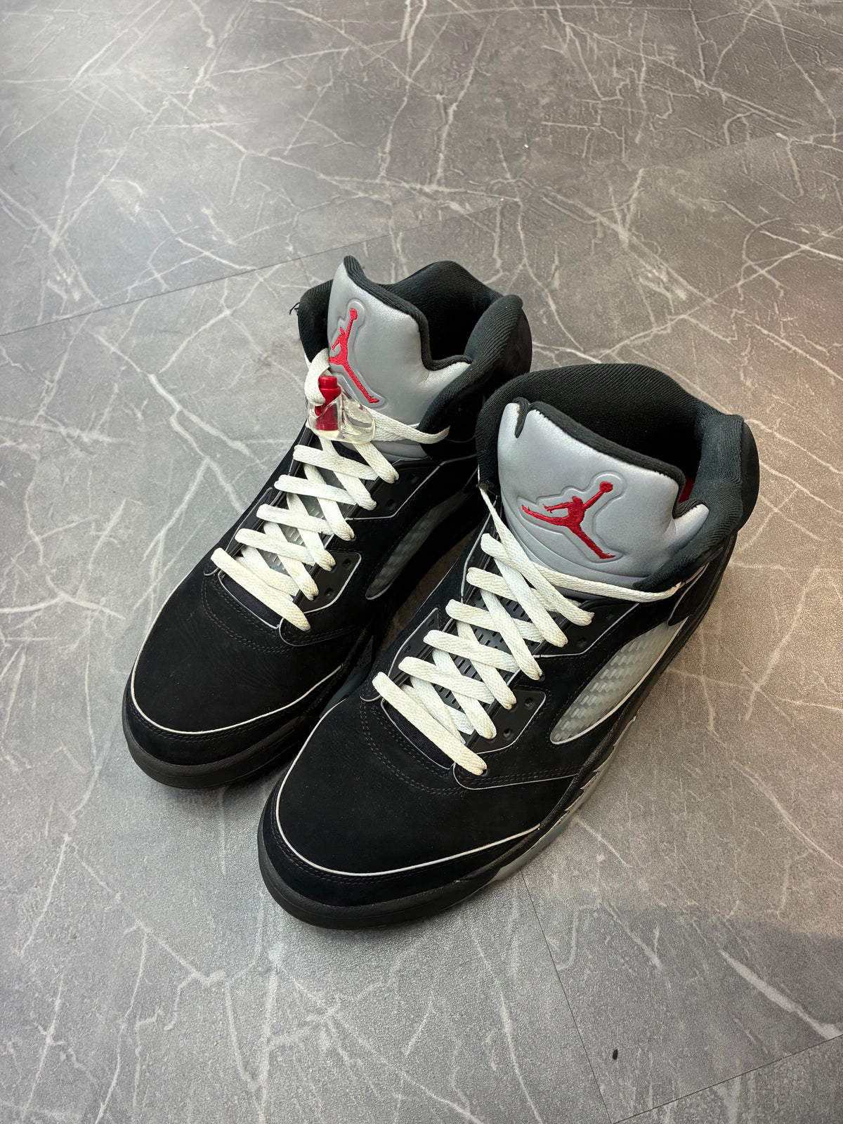 Jordan 5 “Black Metallic”