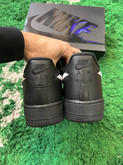 Nike Air Force 1 Low Supreme “Black White”