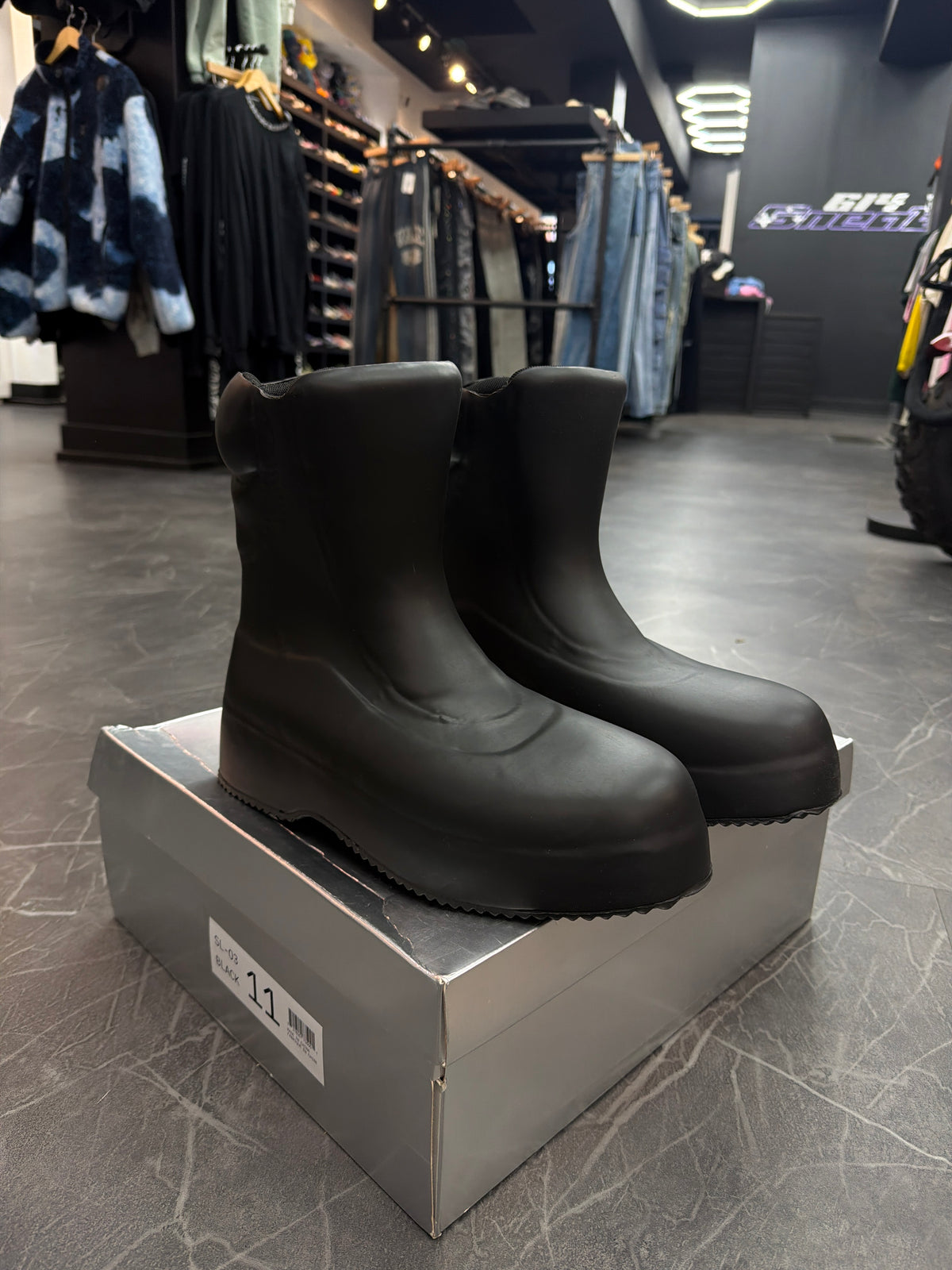 YZY SL-03 Black