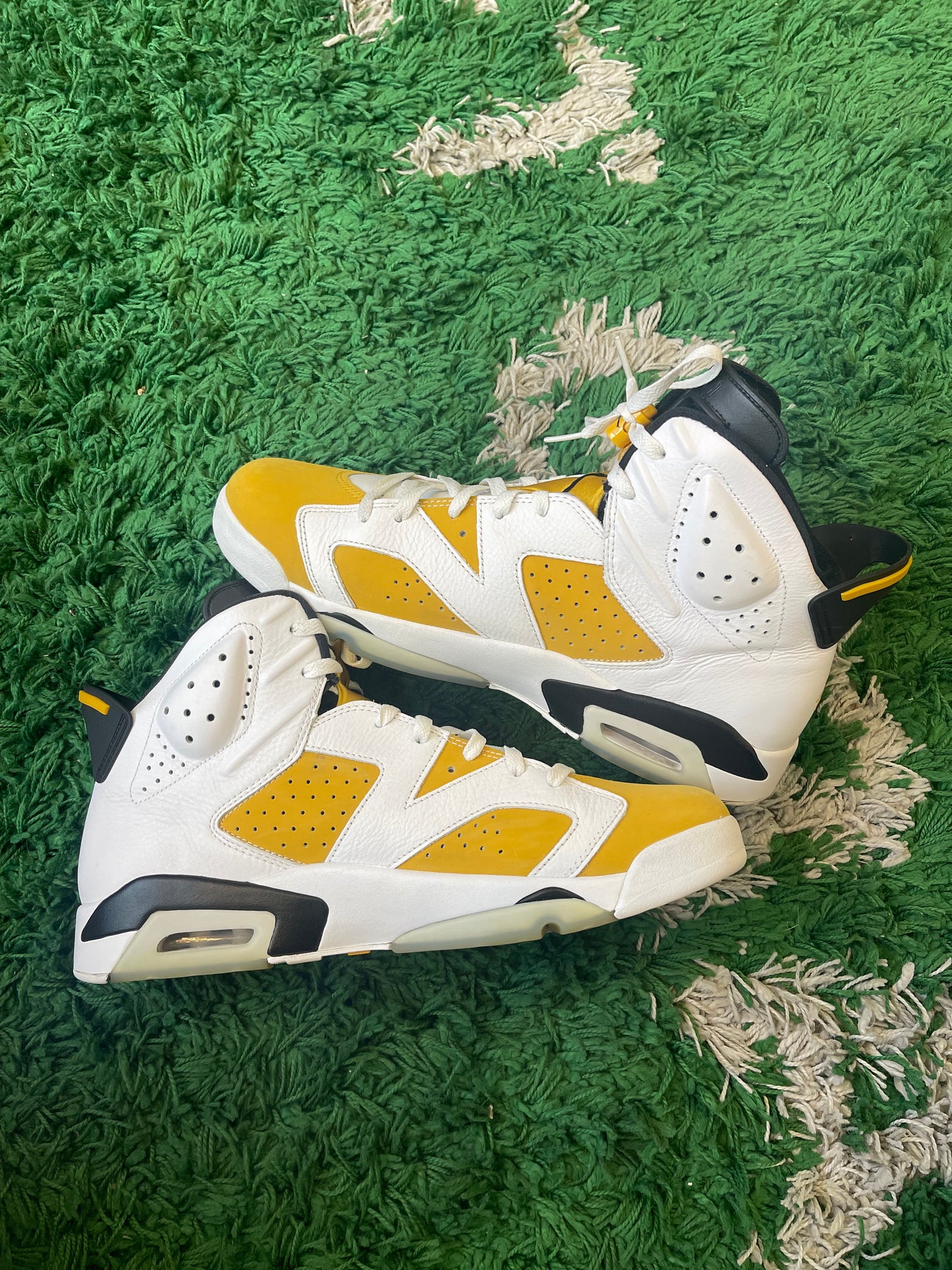 Jordan 6 “Yellow Ochre”