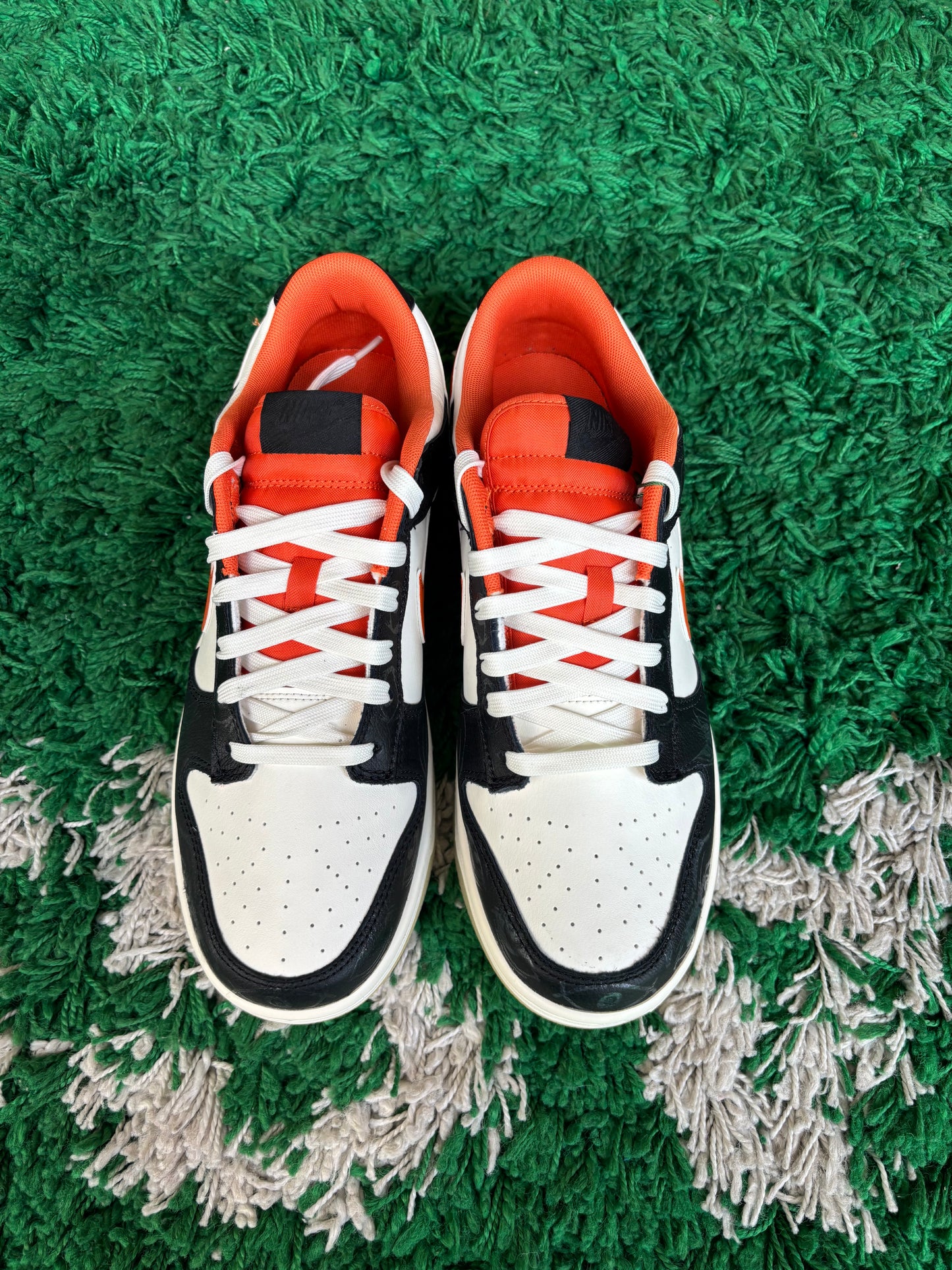 Nike Dunk Low “Halloween”