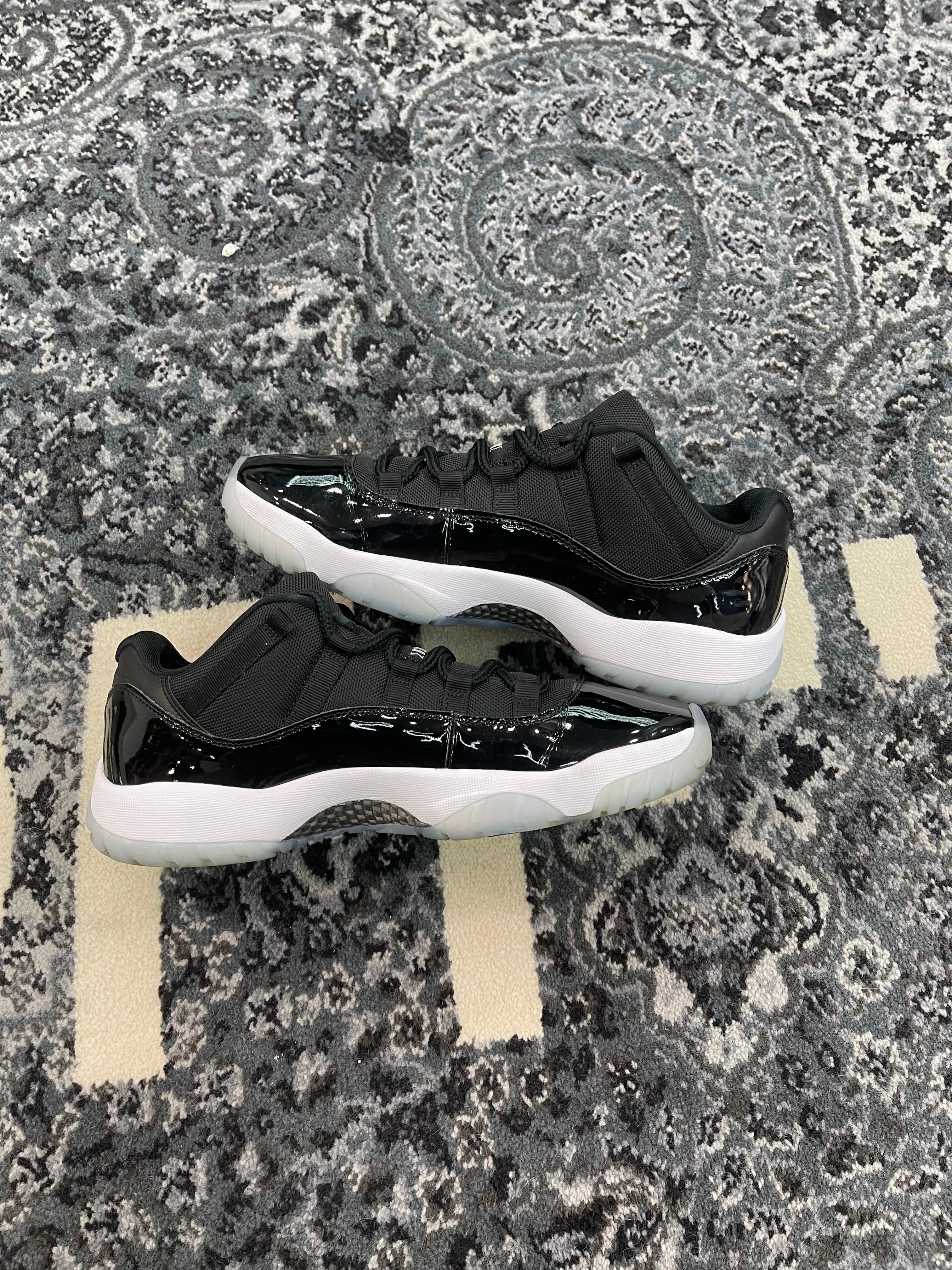 Jordan 11 Low “Space Jam”