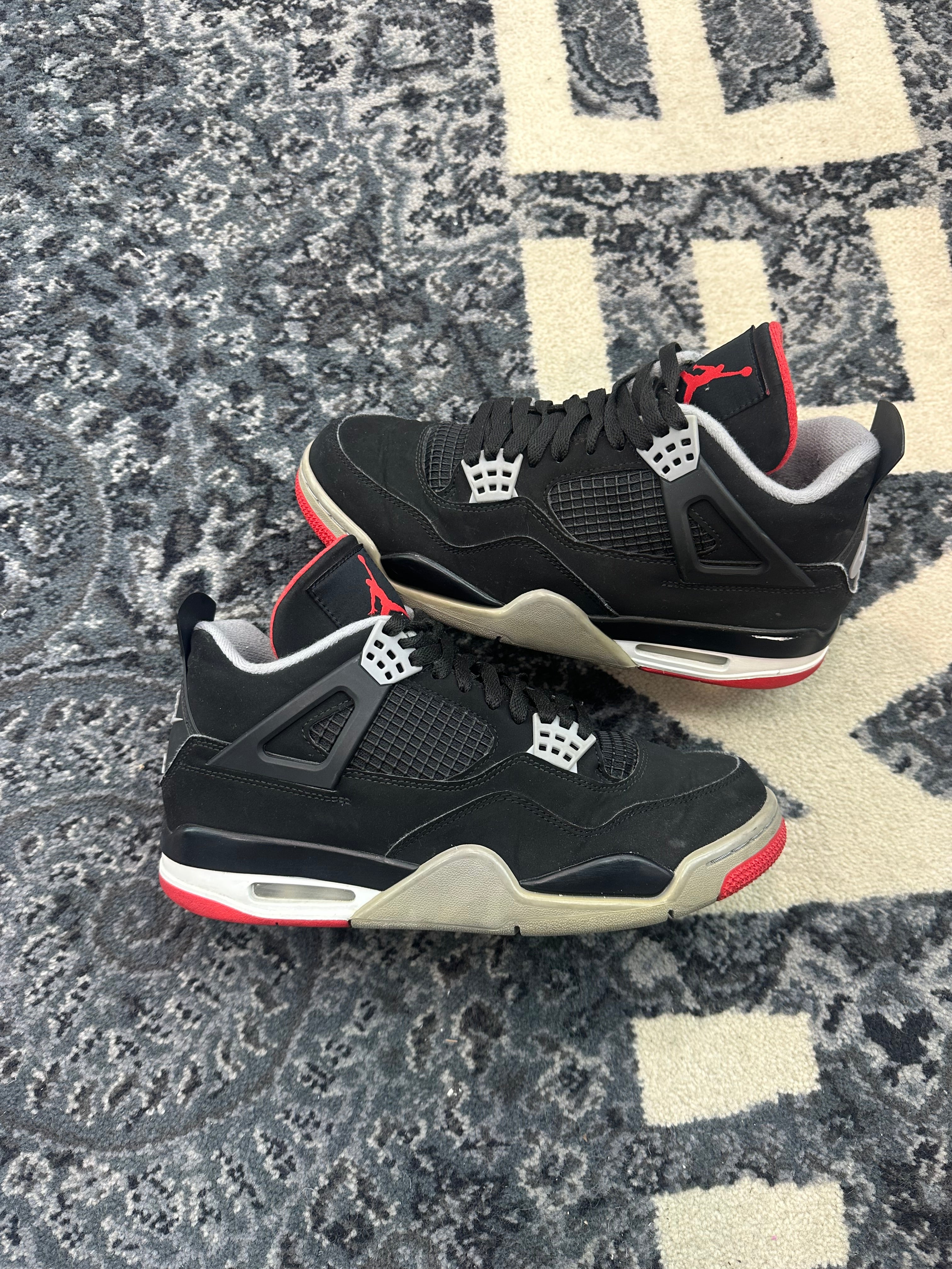 Jordan 4 “Bred”