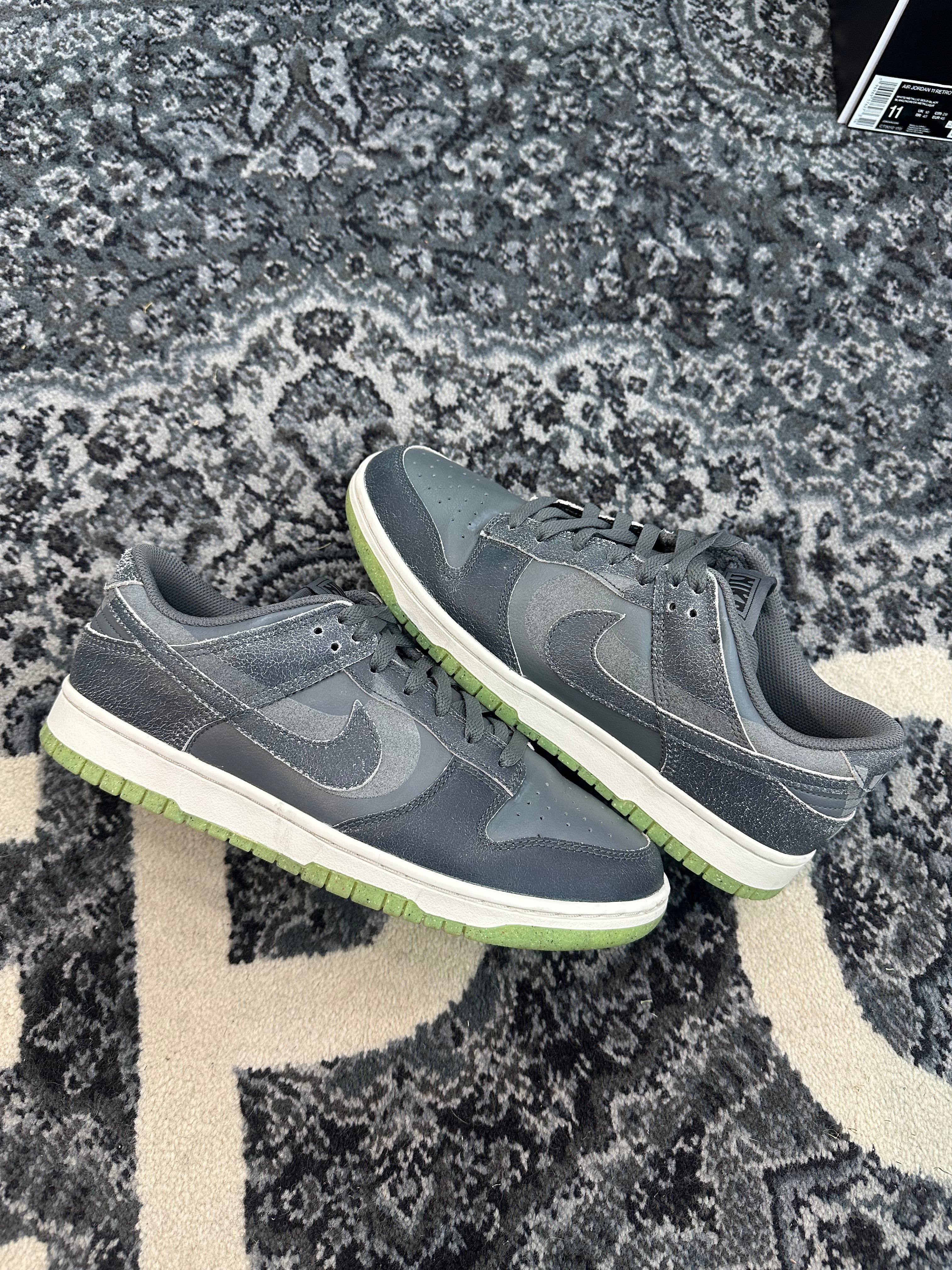 Nike Dunk Low “Halloween”