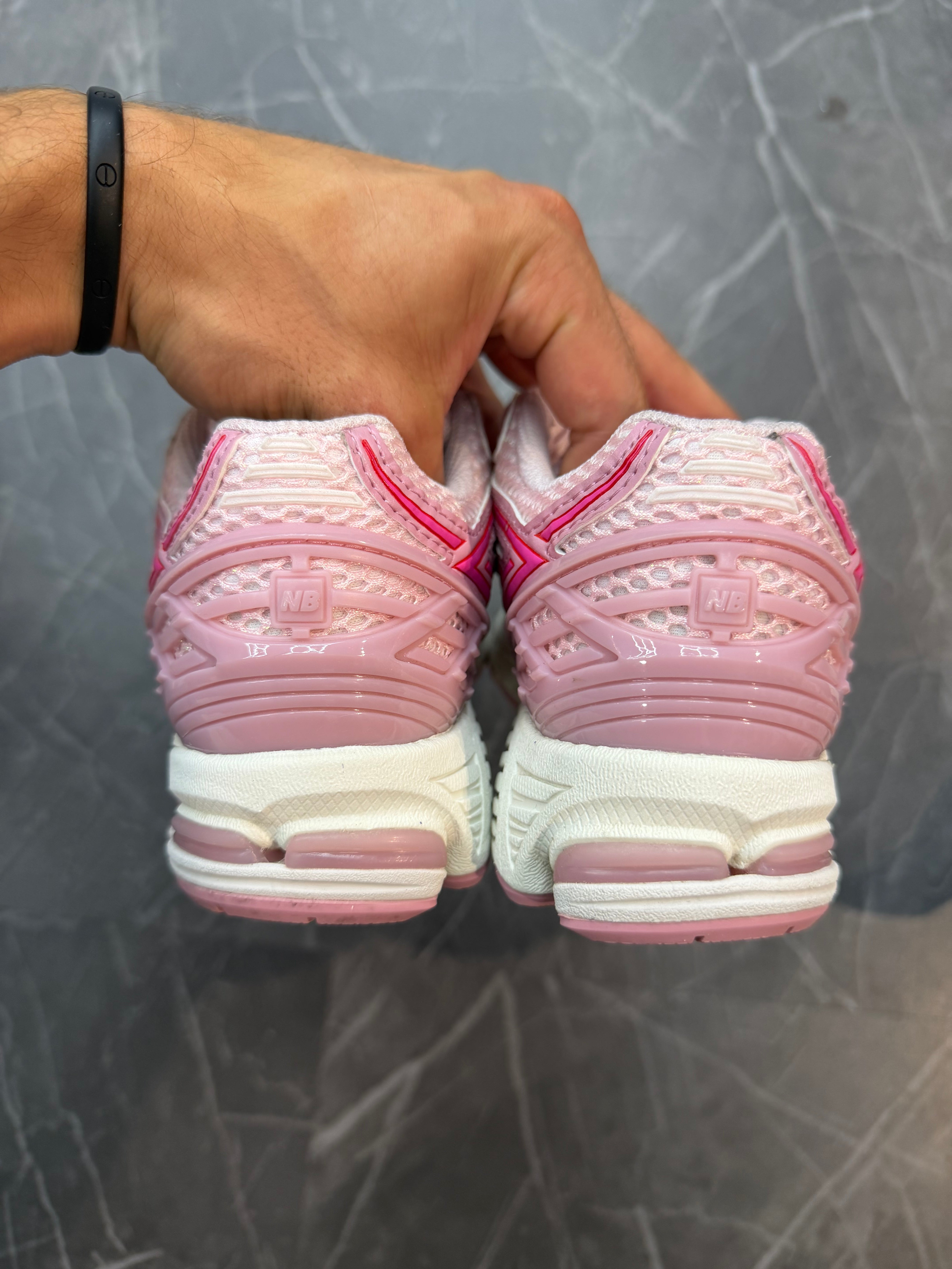 New Balance 1906R “Pink”