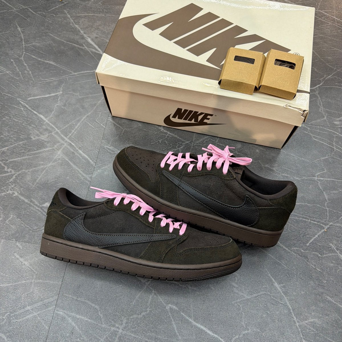 Jordan 1 Retro Low OG SP Travis Scott Velvet Brown (Size 10) (Lightly Worn)