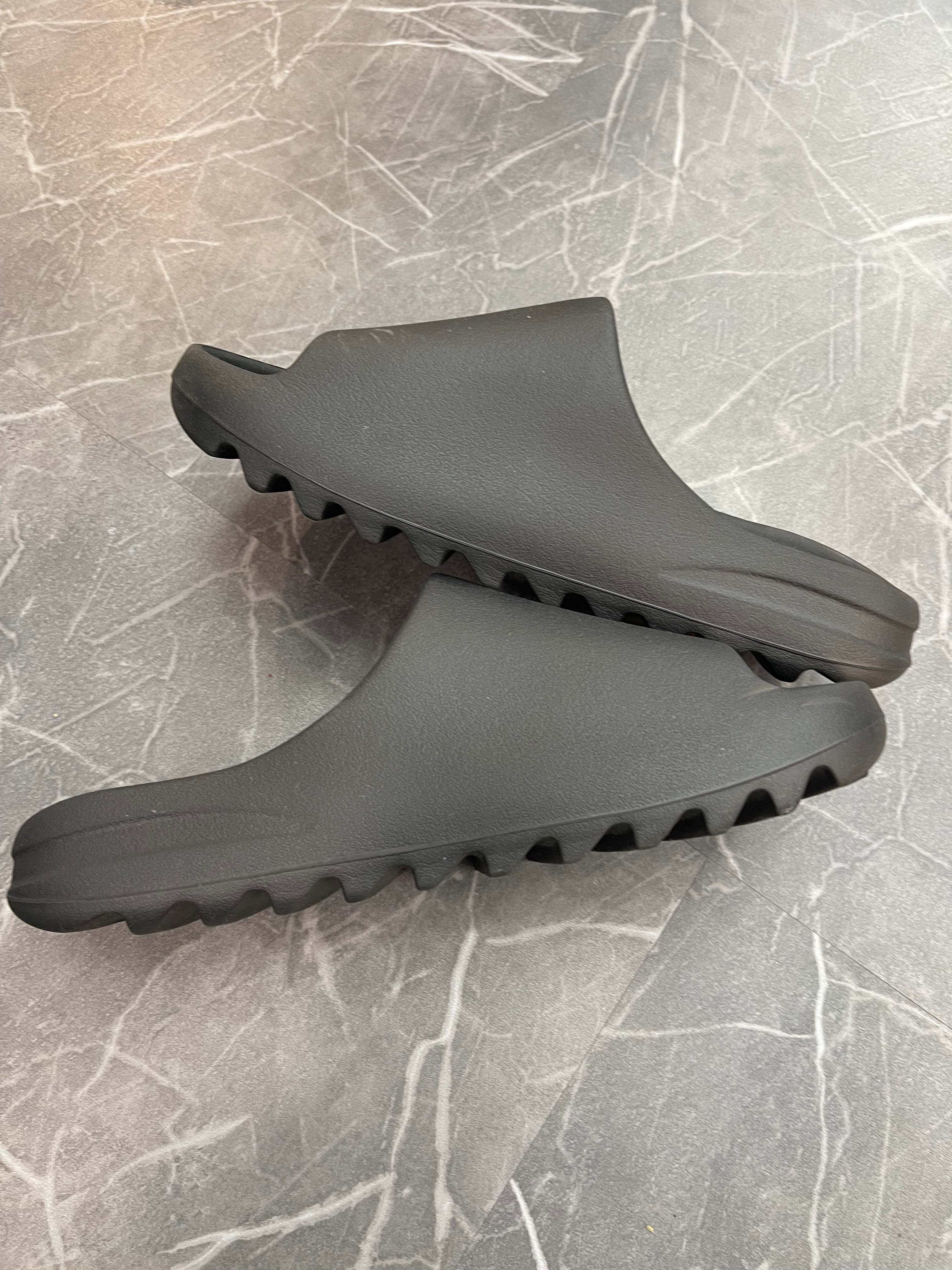 Yeezy Slides YS-01 “Black”