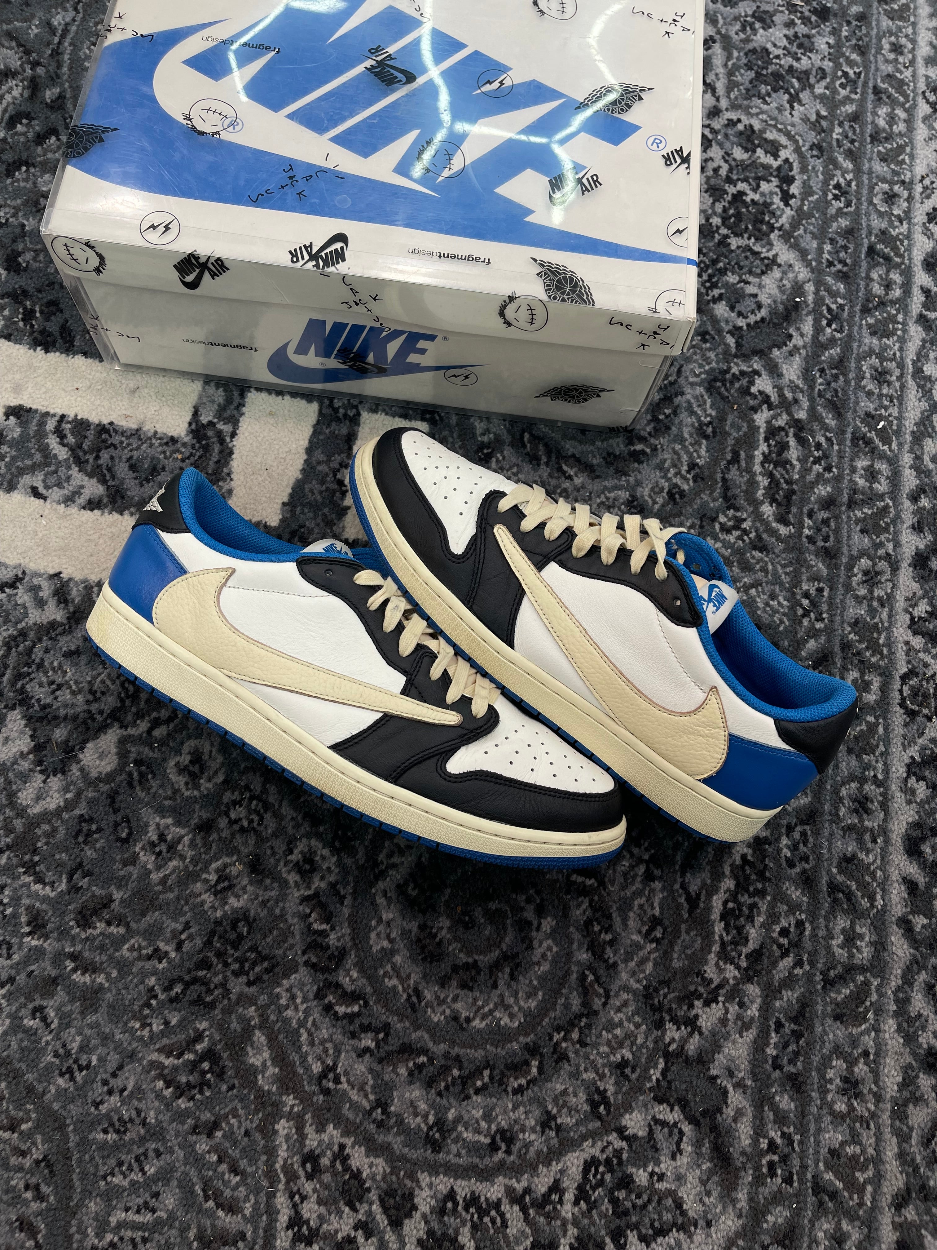 Jordan 1 Low x Travis Scott “Fragment”