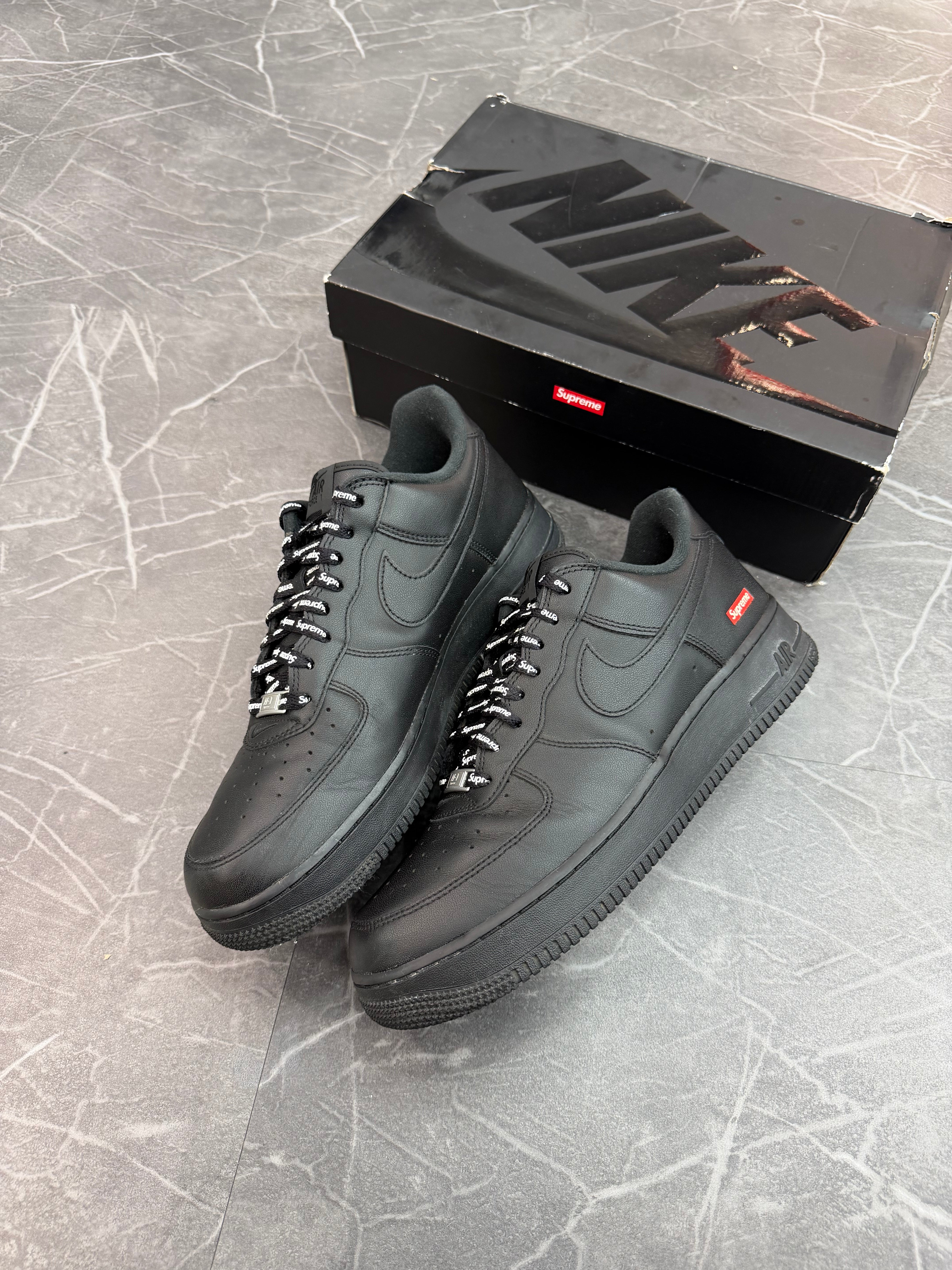 Nike Air Force One x Supreme “Black”