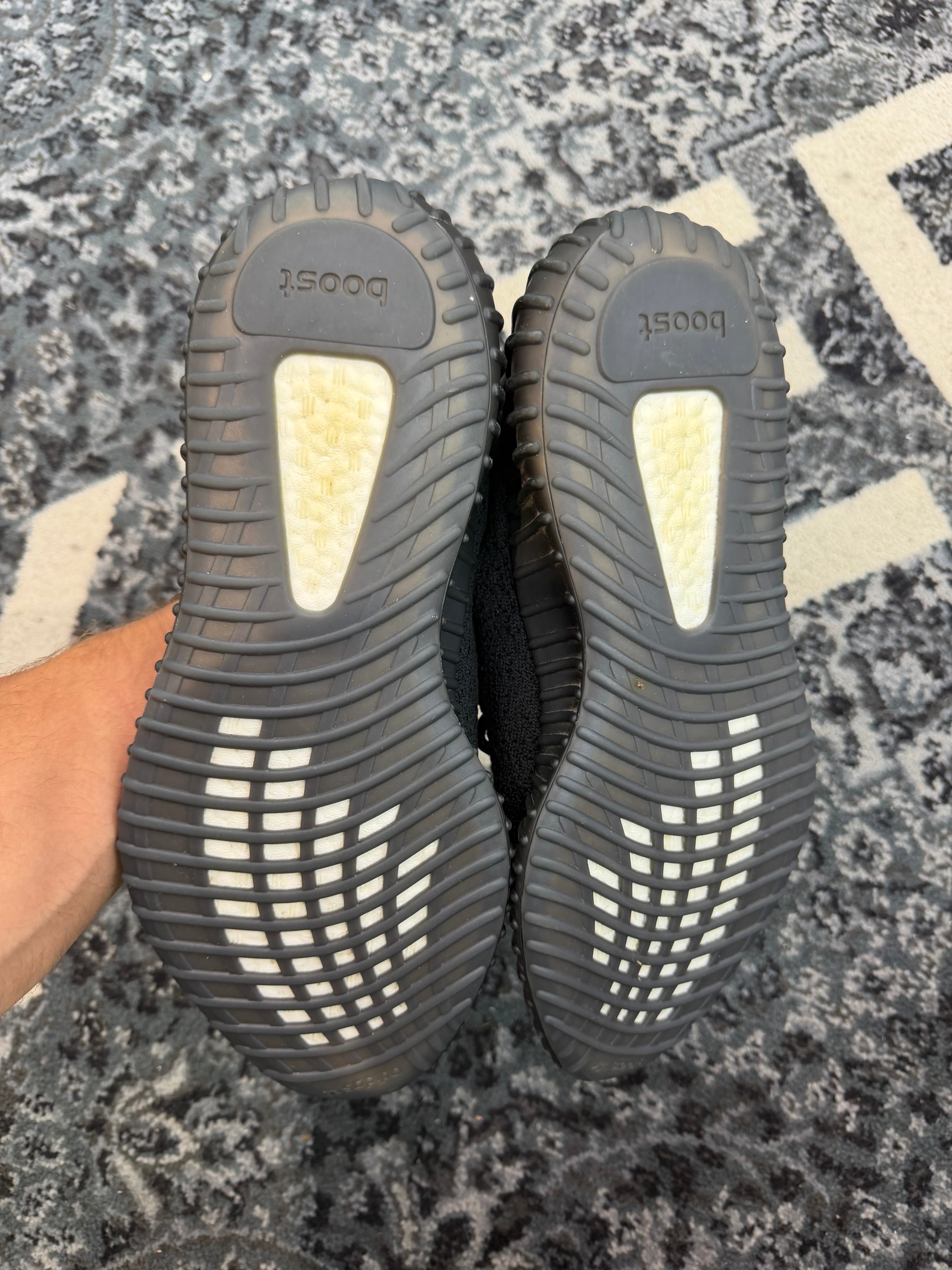 Yeezy 350 “Bred”