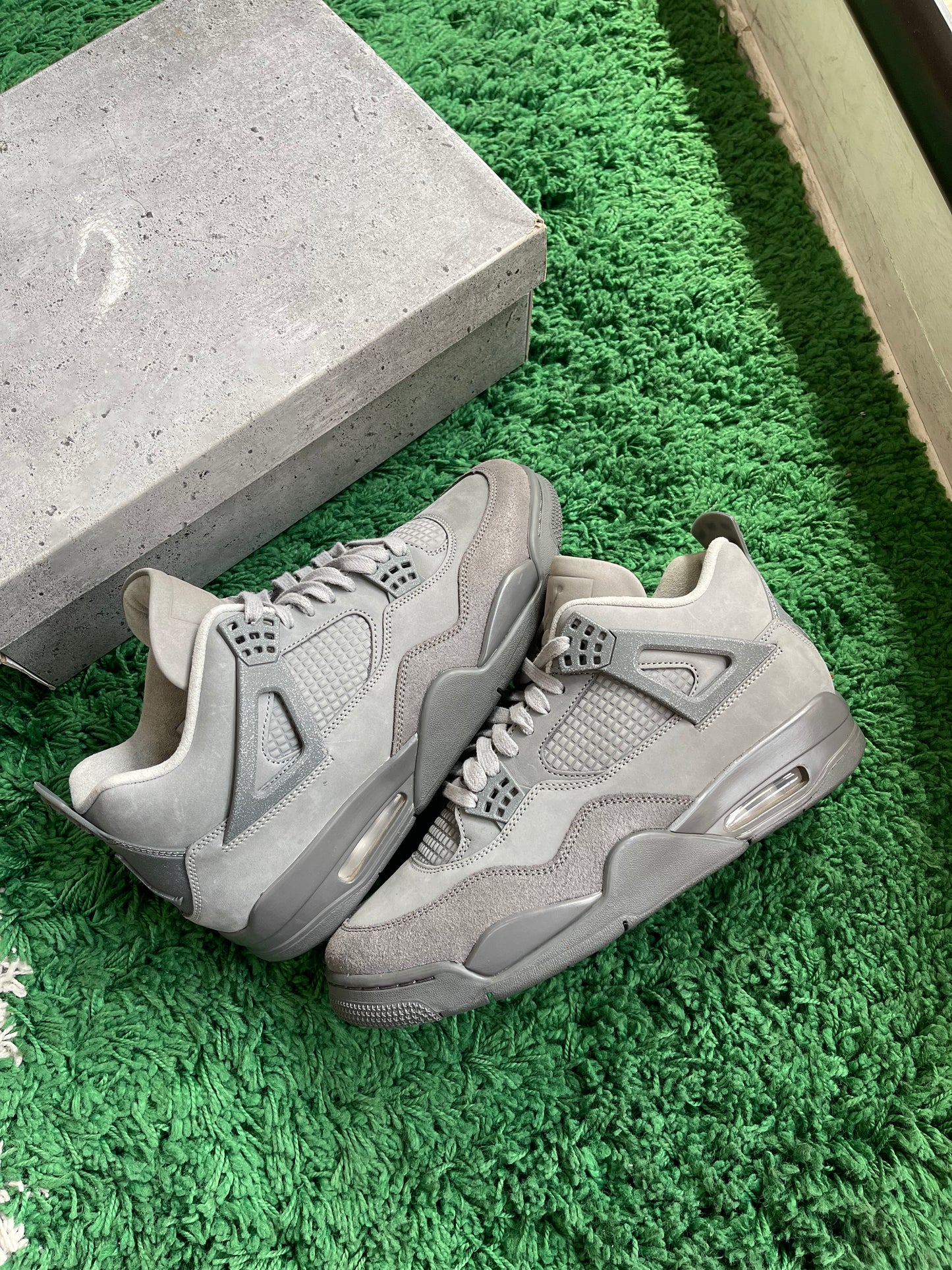 Jordan 4 “Wet Cement”