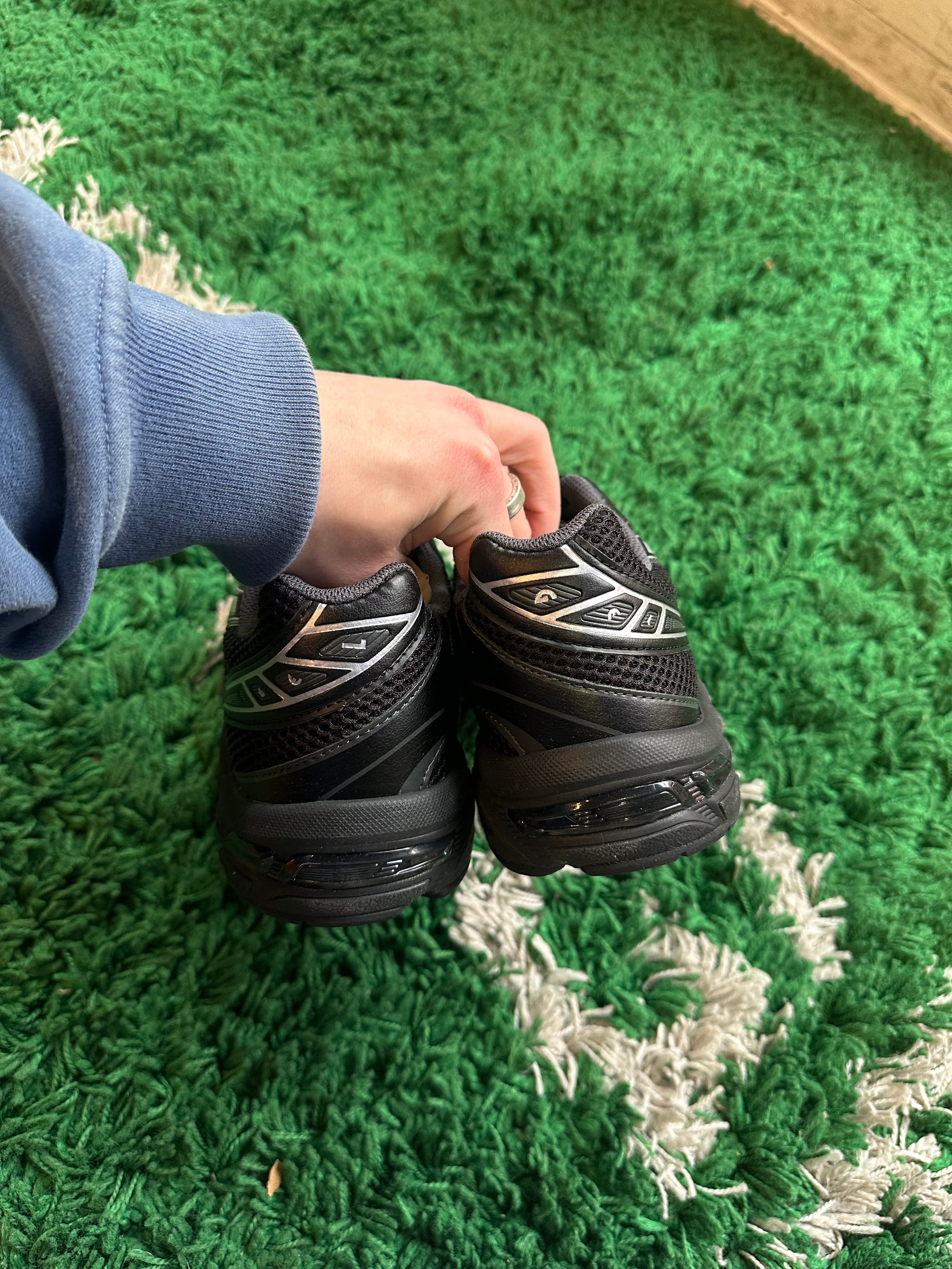 ASICS Gel-1130 “Black Pure Silver”