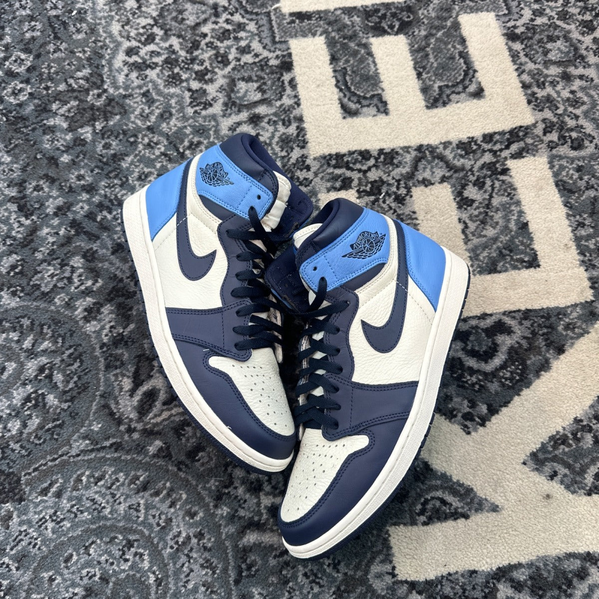 Jordan 1 Retro High Obsidian - Image 1