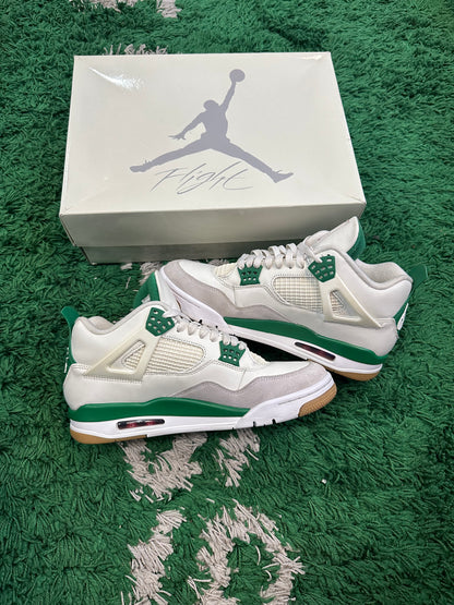 Jordan 4 SB “Pine Green”