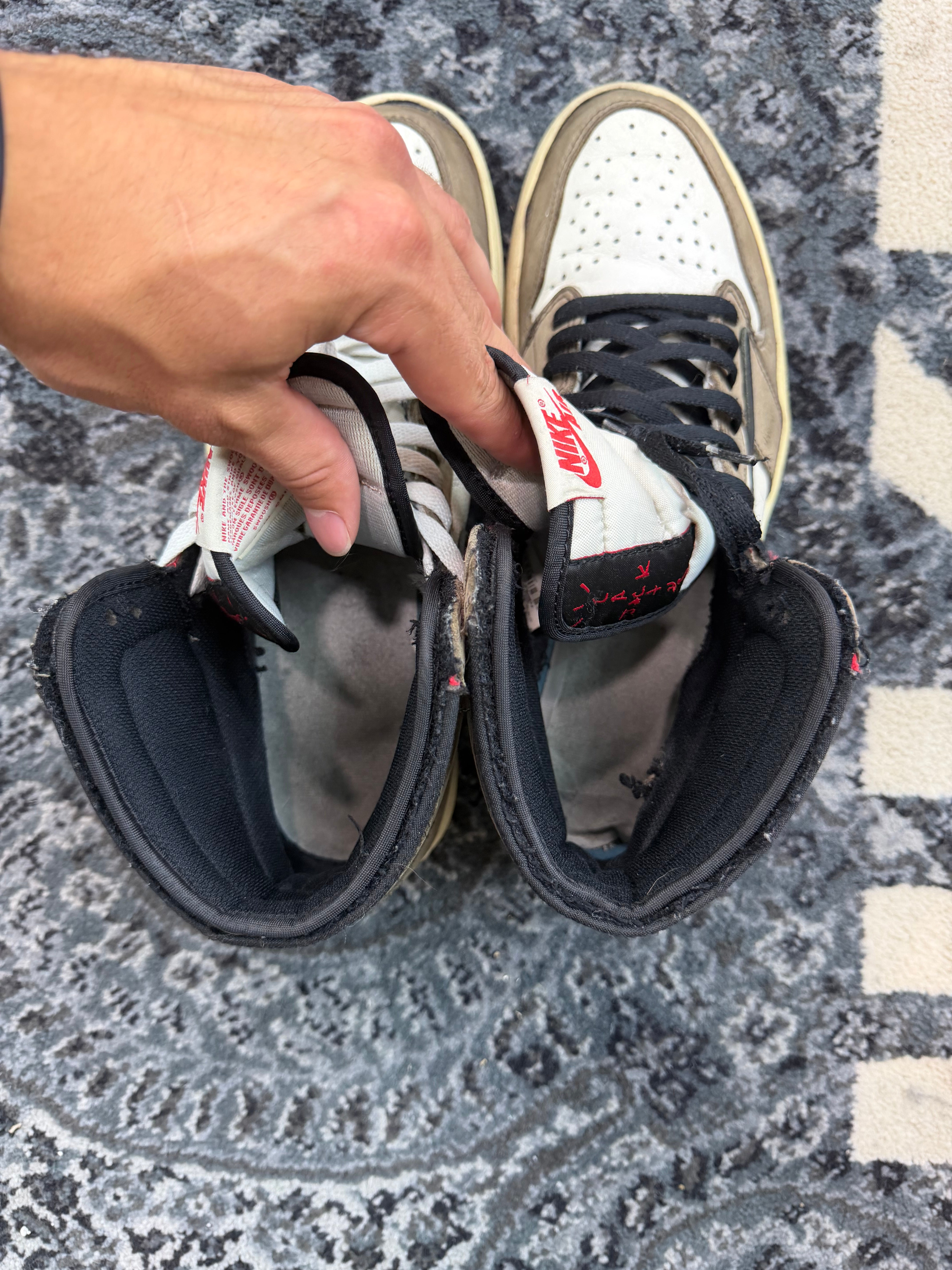 Jordan 1 High Travis Scott “Mocha”