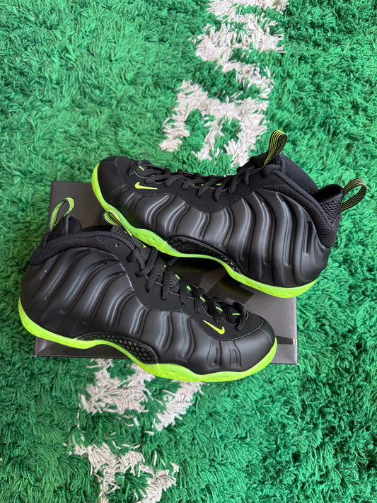 Nike Air Foamposite One Black Volt