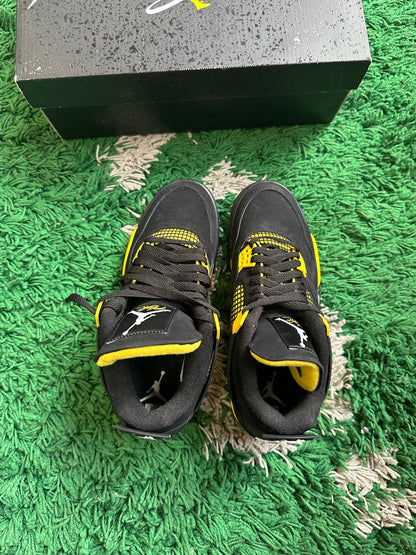 Jordan 4 “Thunder”