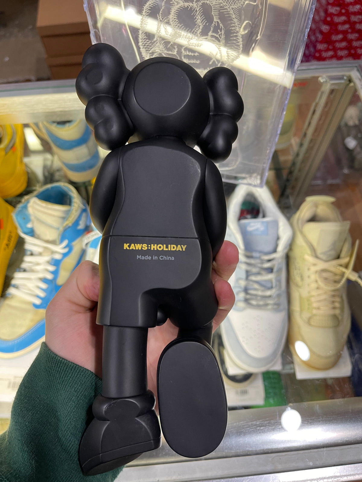 Kaws Holiday Singapore Vinyl Figure “Black” (Size OS) - Image 4