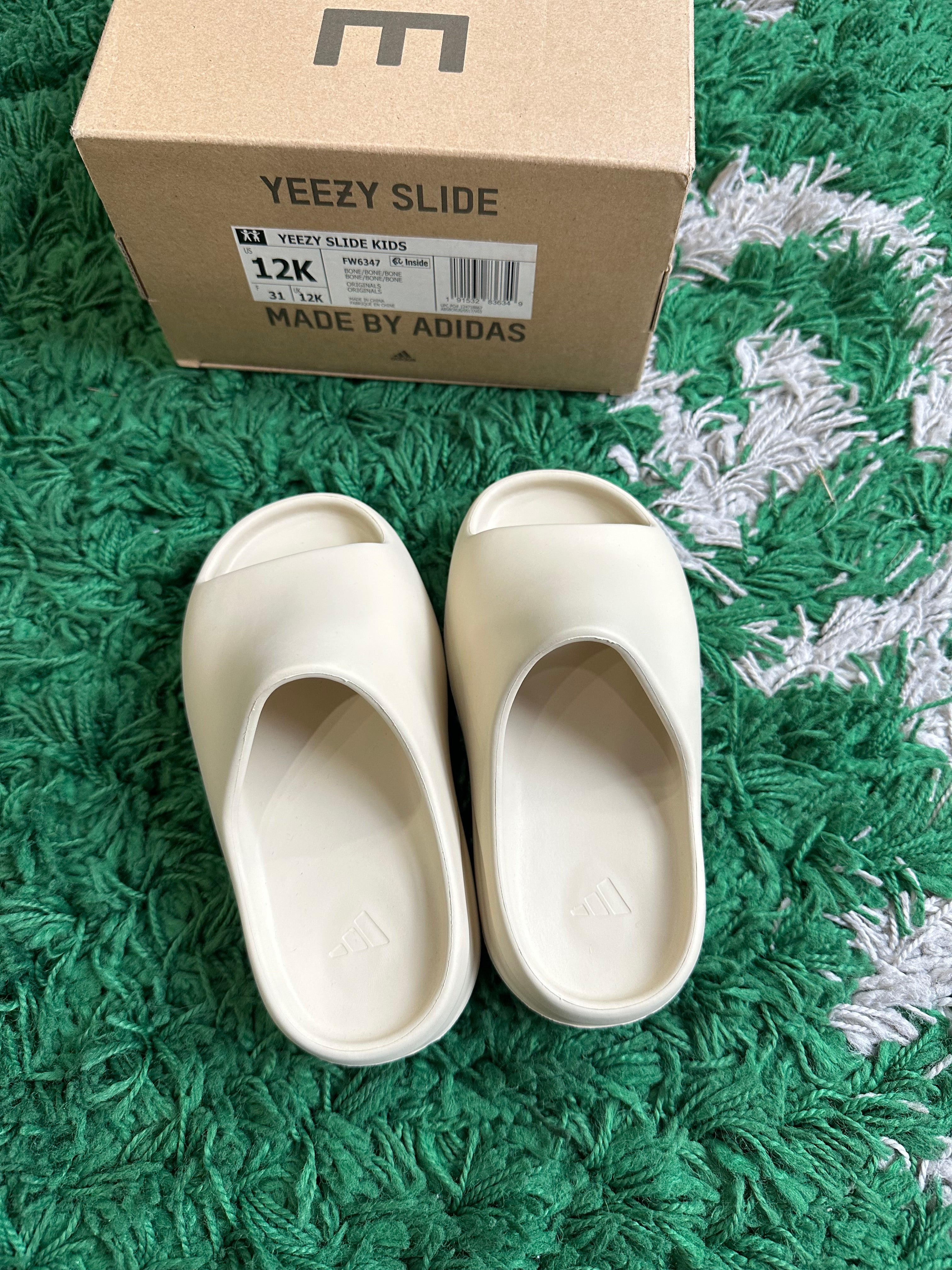 Yeezy Slide “Bone” Kids