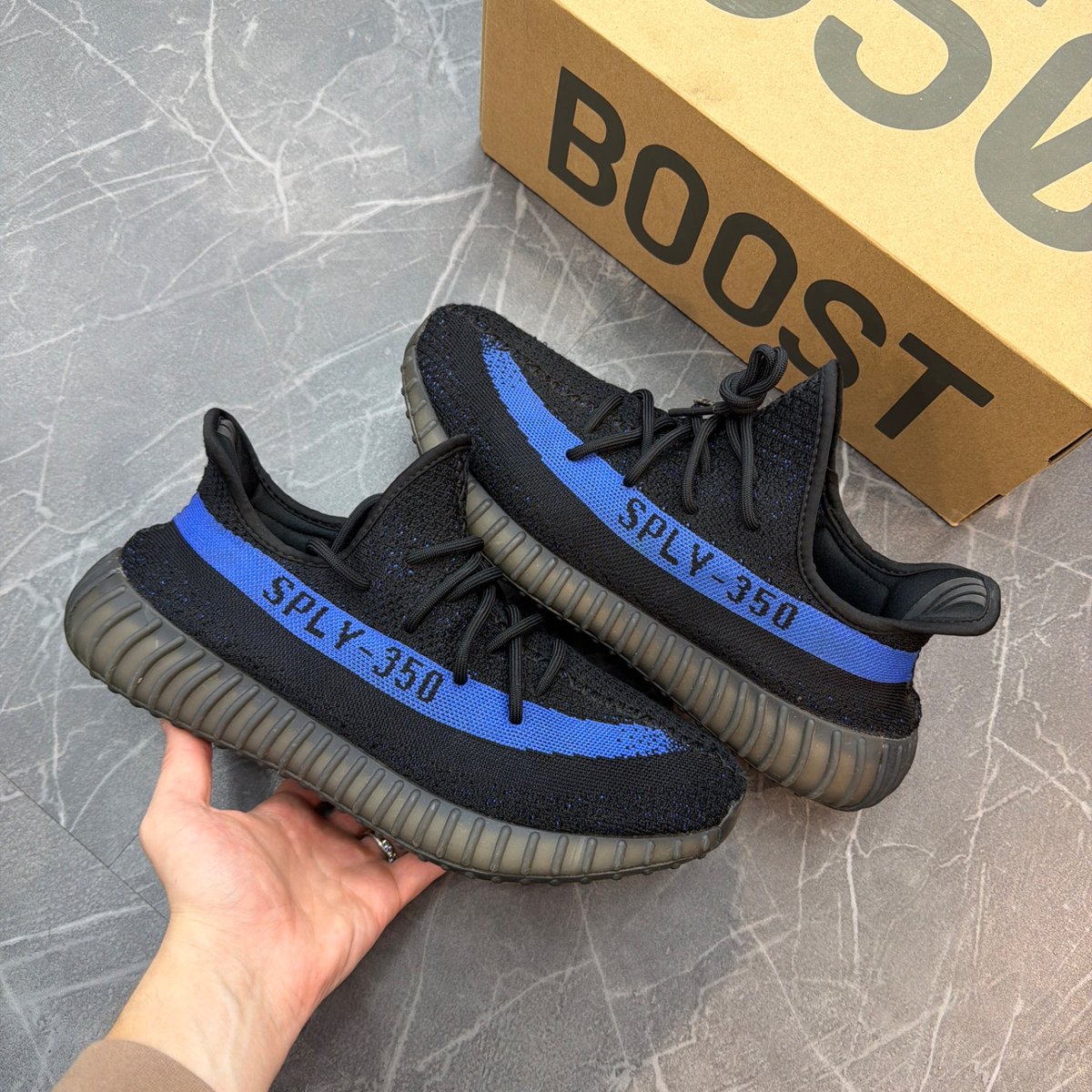 adidas Yeezy Boost 350 V2 Dazzling Blue (Size 12) (Lightly Worn)