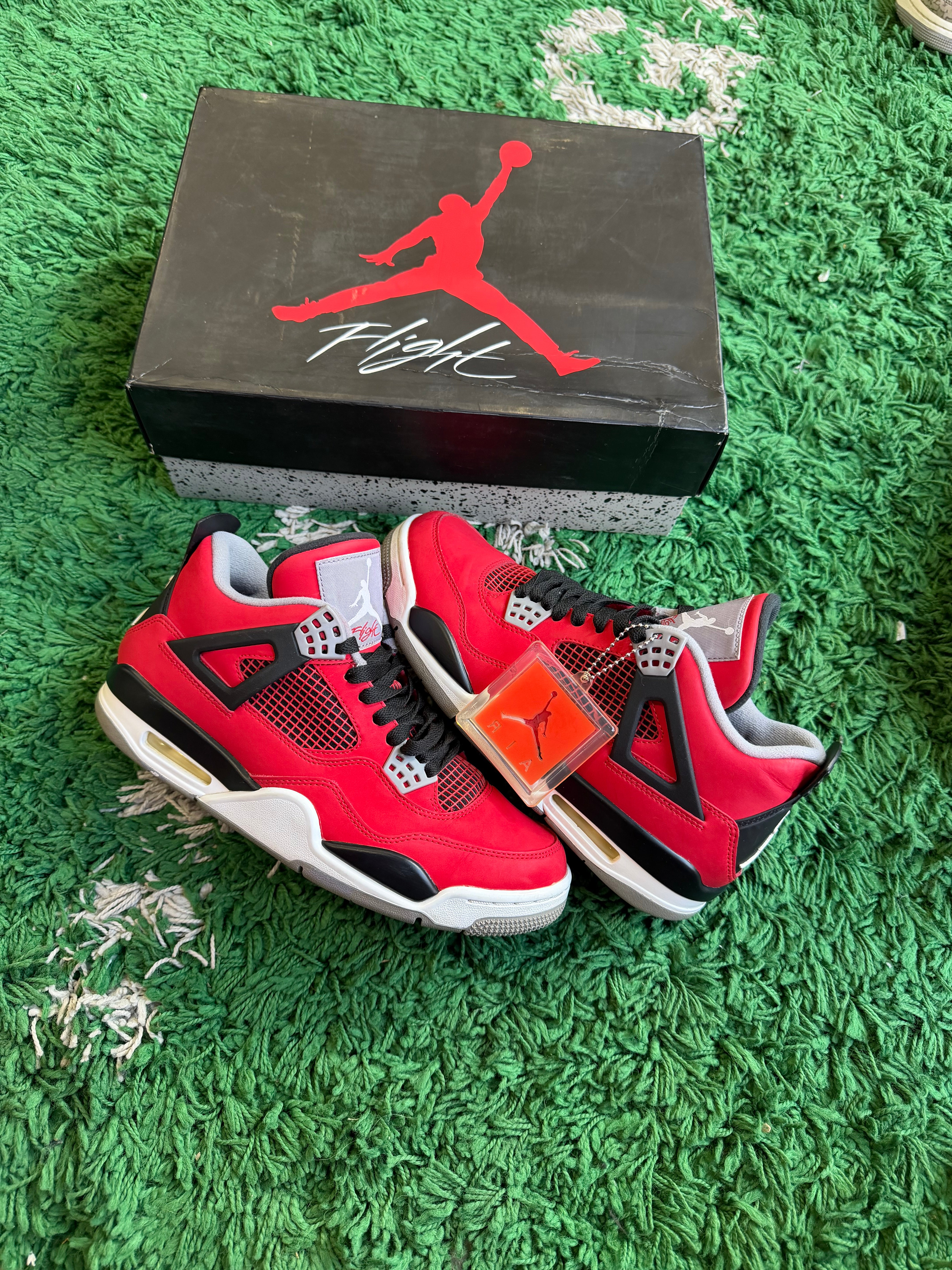 Jordan 4 “Toro Bravo”