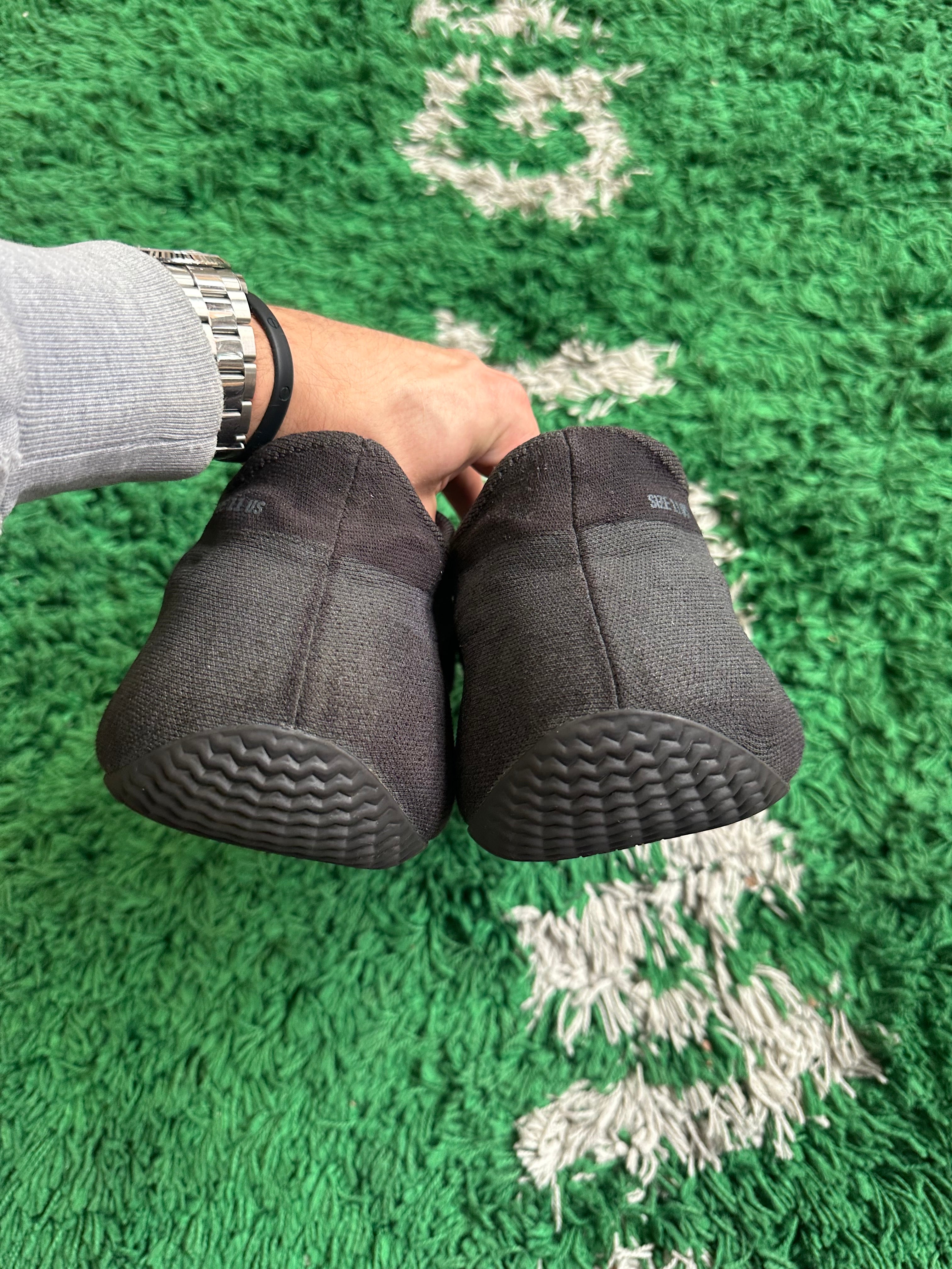 Yeezy Knit RNNR “Fade Onyx”