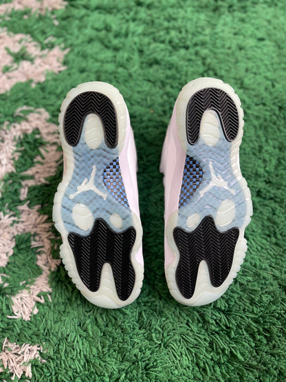 Jordan 11 Low “Legend Blue”