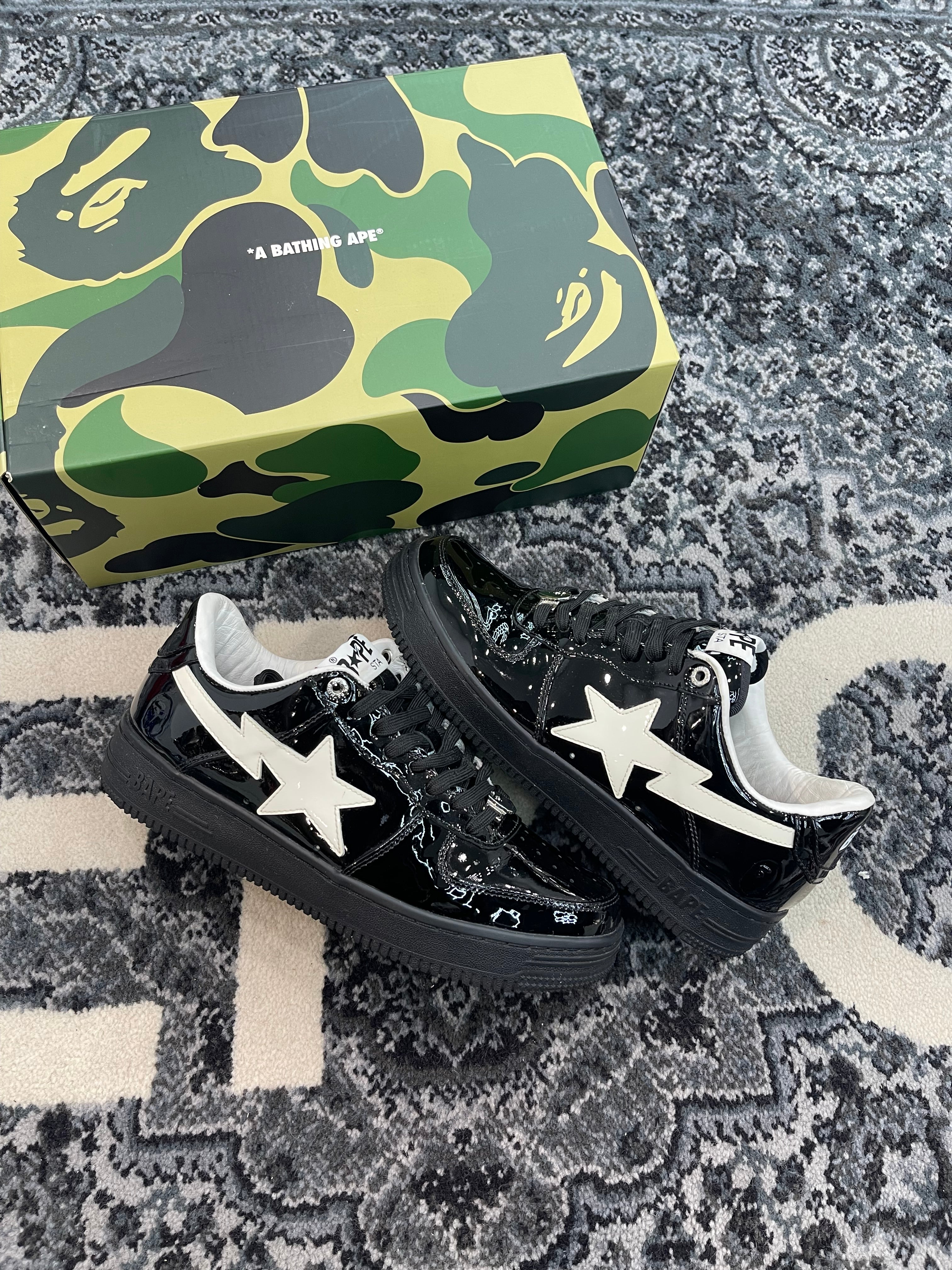 Bapesta “Patent Black”
