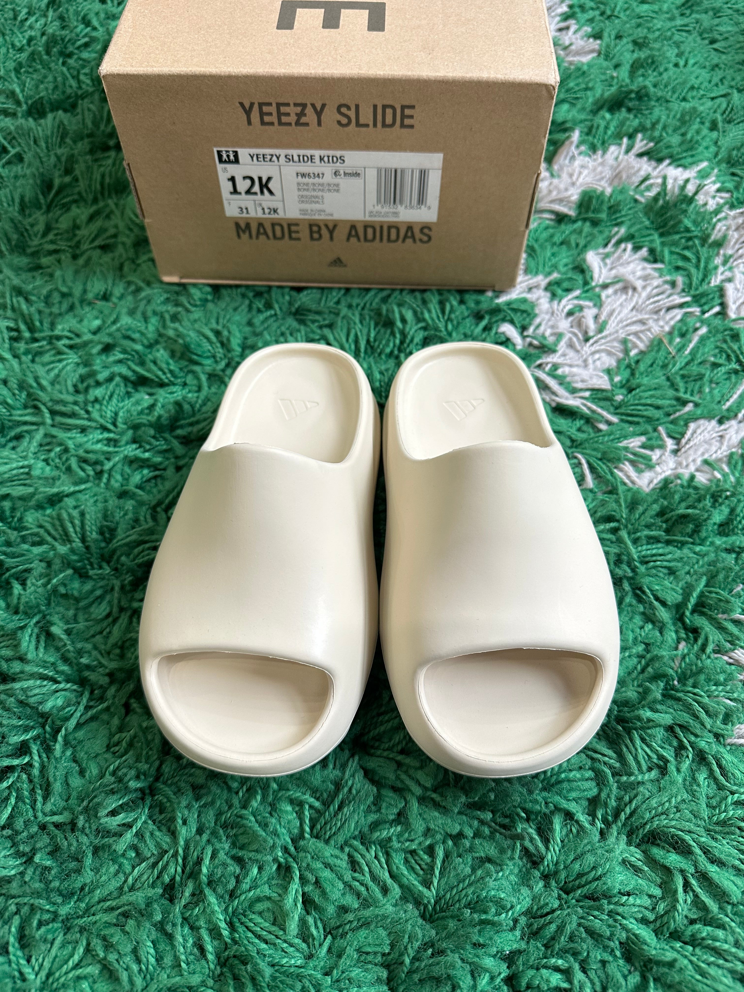 Yeezy Slide “Bone” Kids