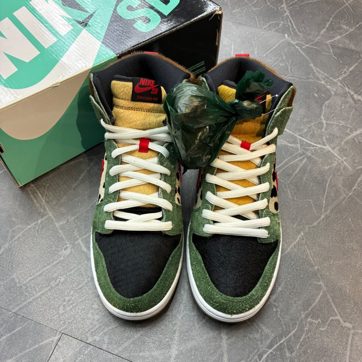 Nike SB Dunk High Dog Walker (Size 9) (VNDS)