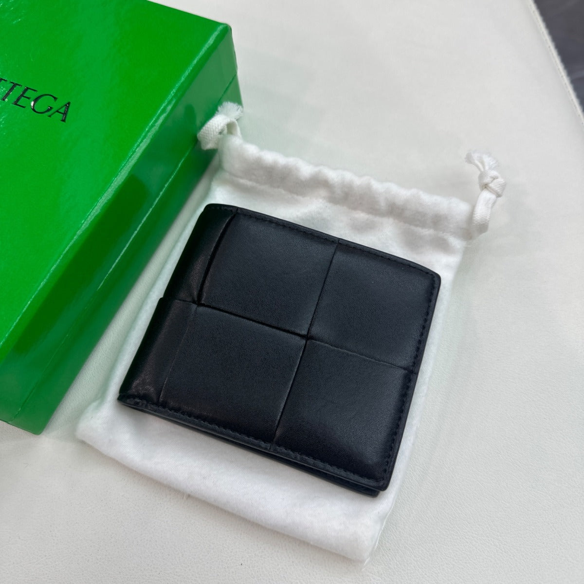 Bottega Veneta Intrecciato Bifold Wallet Black/Silver - Image 1
