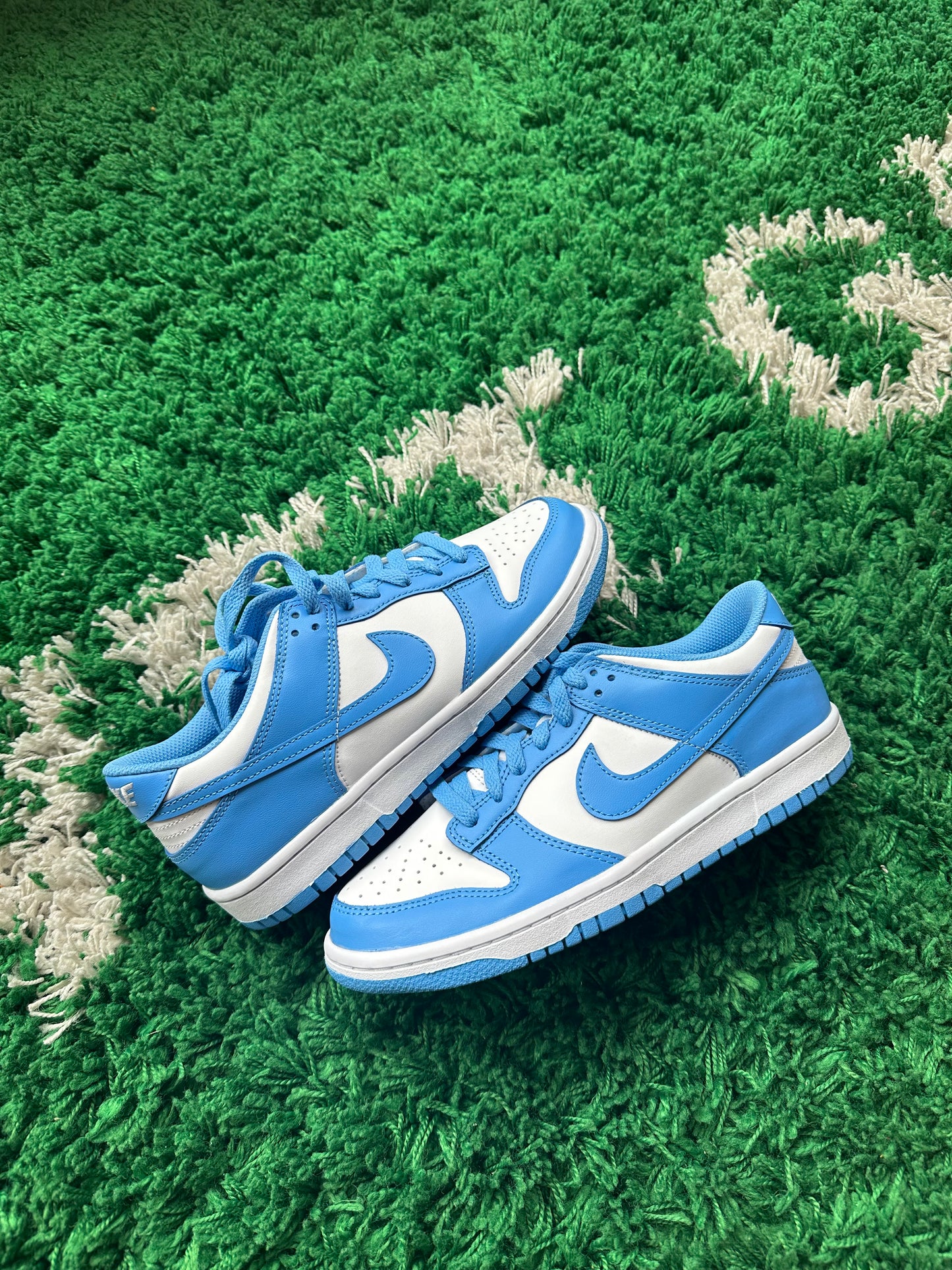 Nike Dunk Low “UNC”