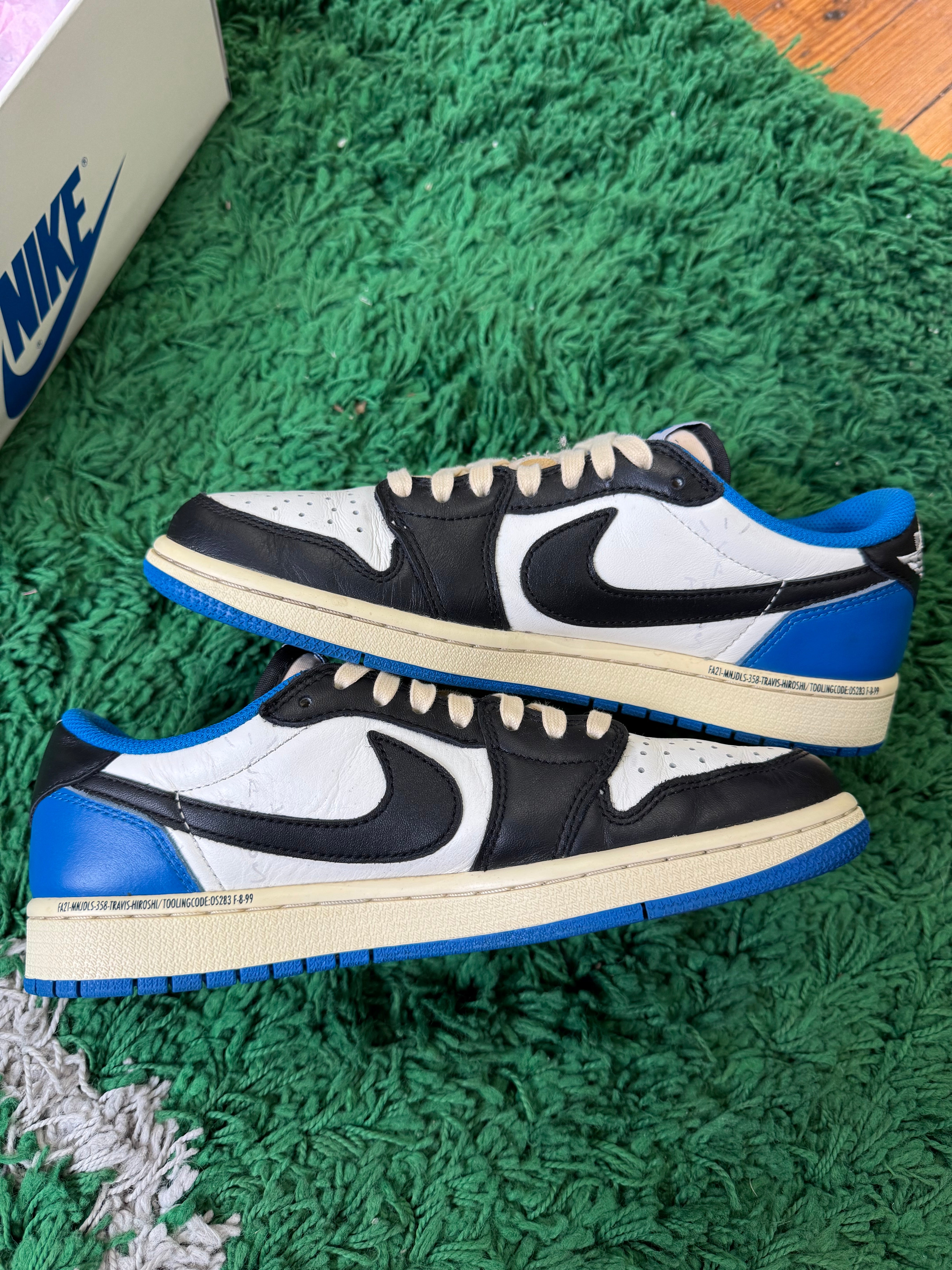 Jordan 1 Low x Travis Scott “Fragment”