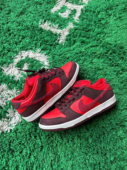 Nike SB Dunk Low “Cherry”