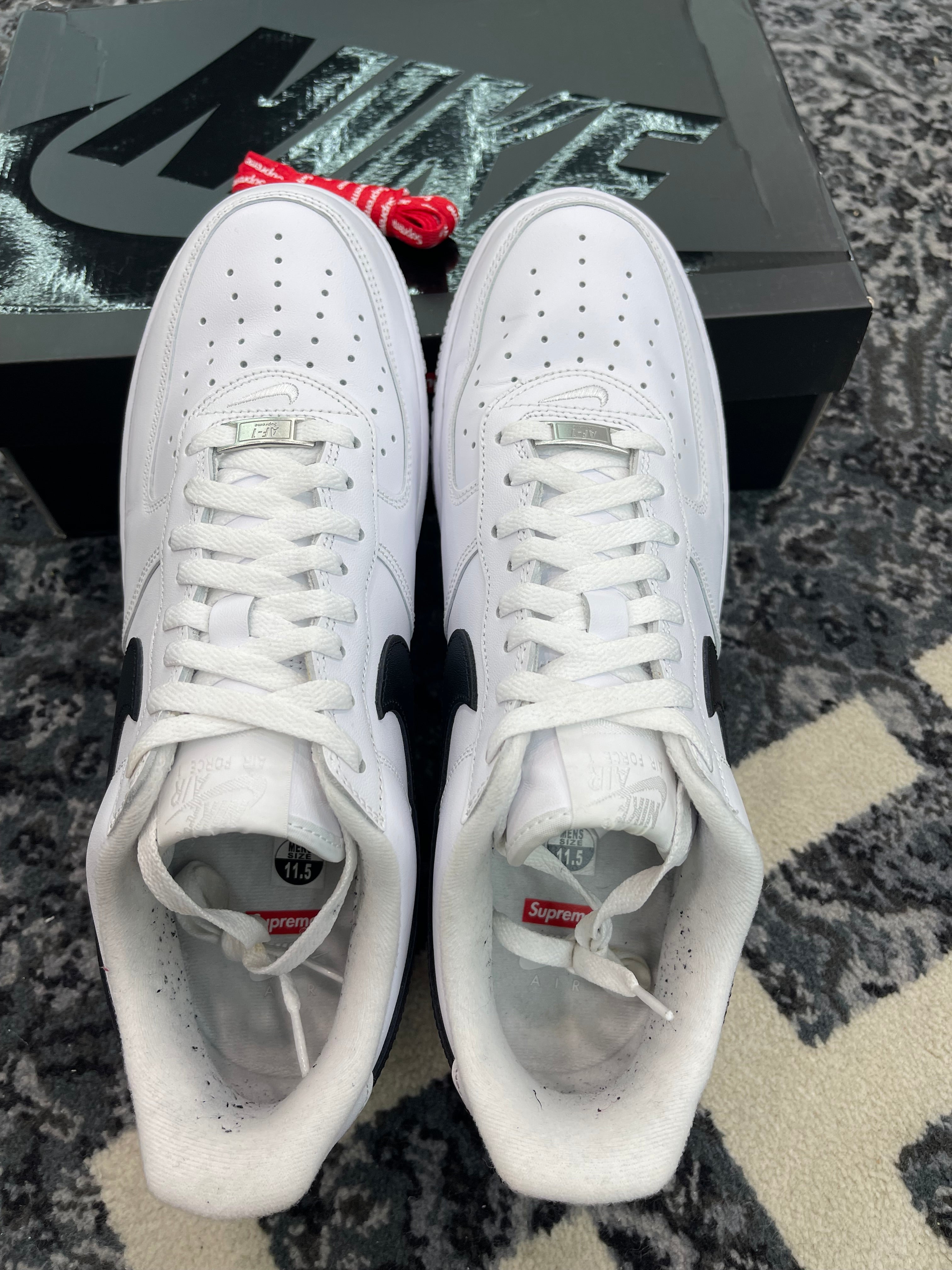 Nike Air Force 1 Low x Supreme “White Black Swoosh”