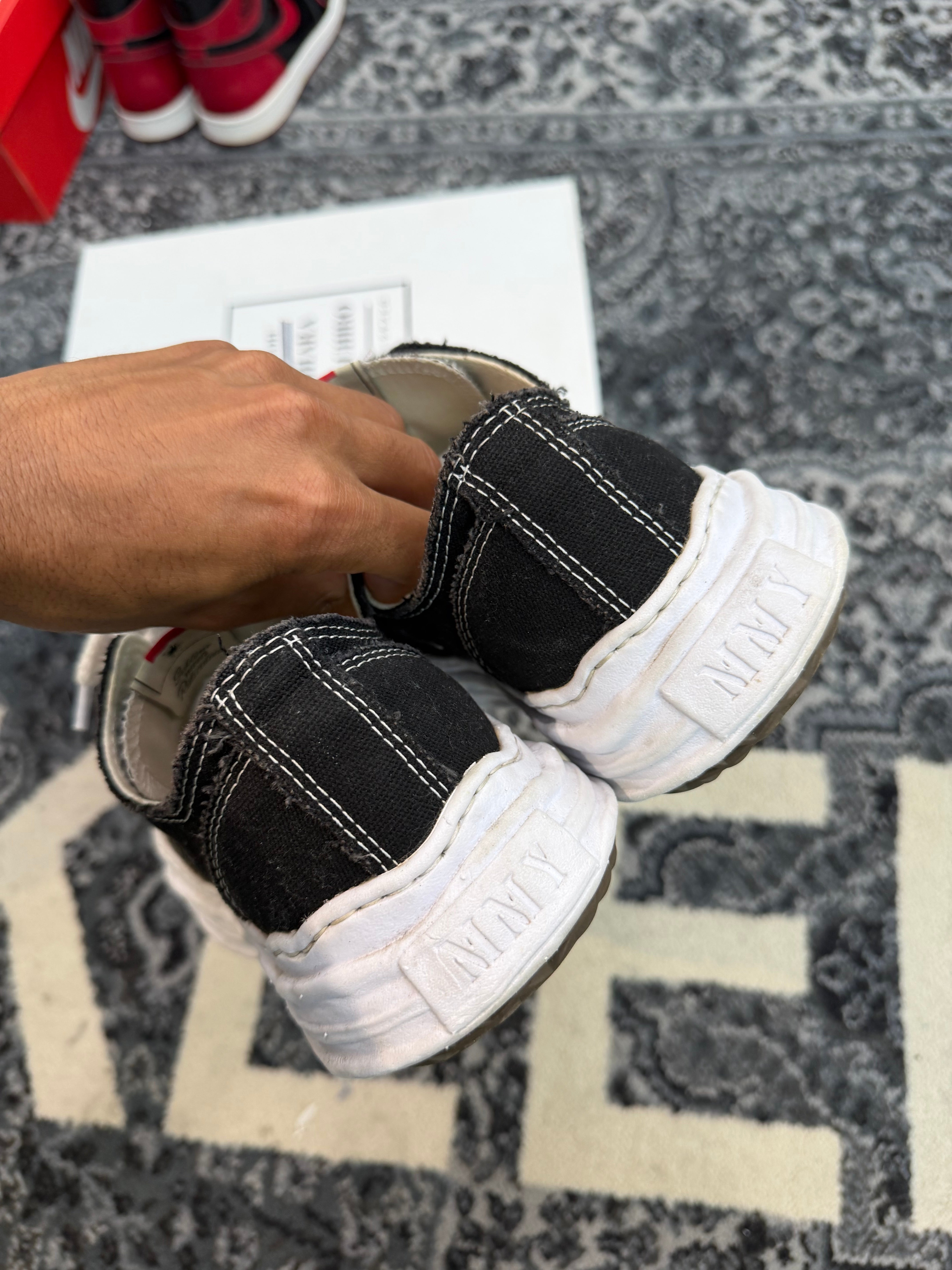 Maison Mihara Canvas Low “Black”
